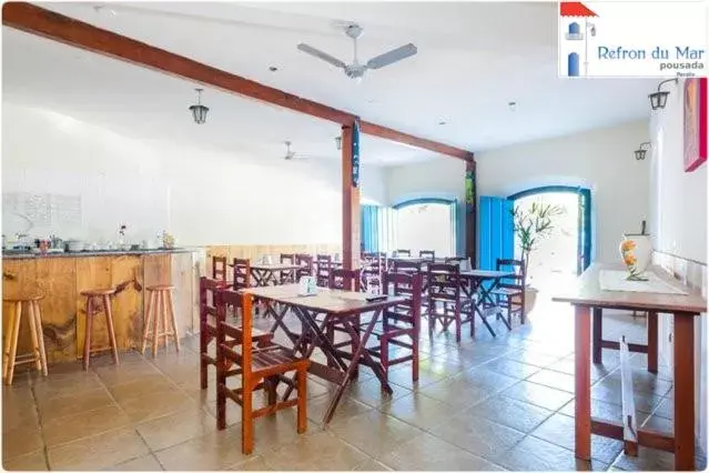 Lounge or bar in Refron du Mar Pousada Paraty Lounge or bar in Refron du Mar Pousada Paraty
