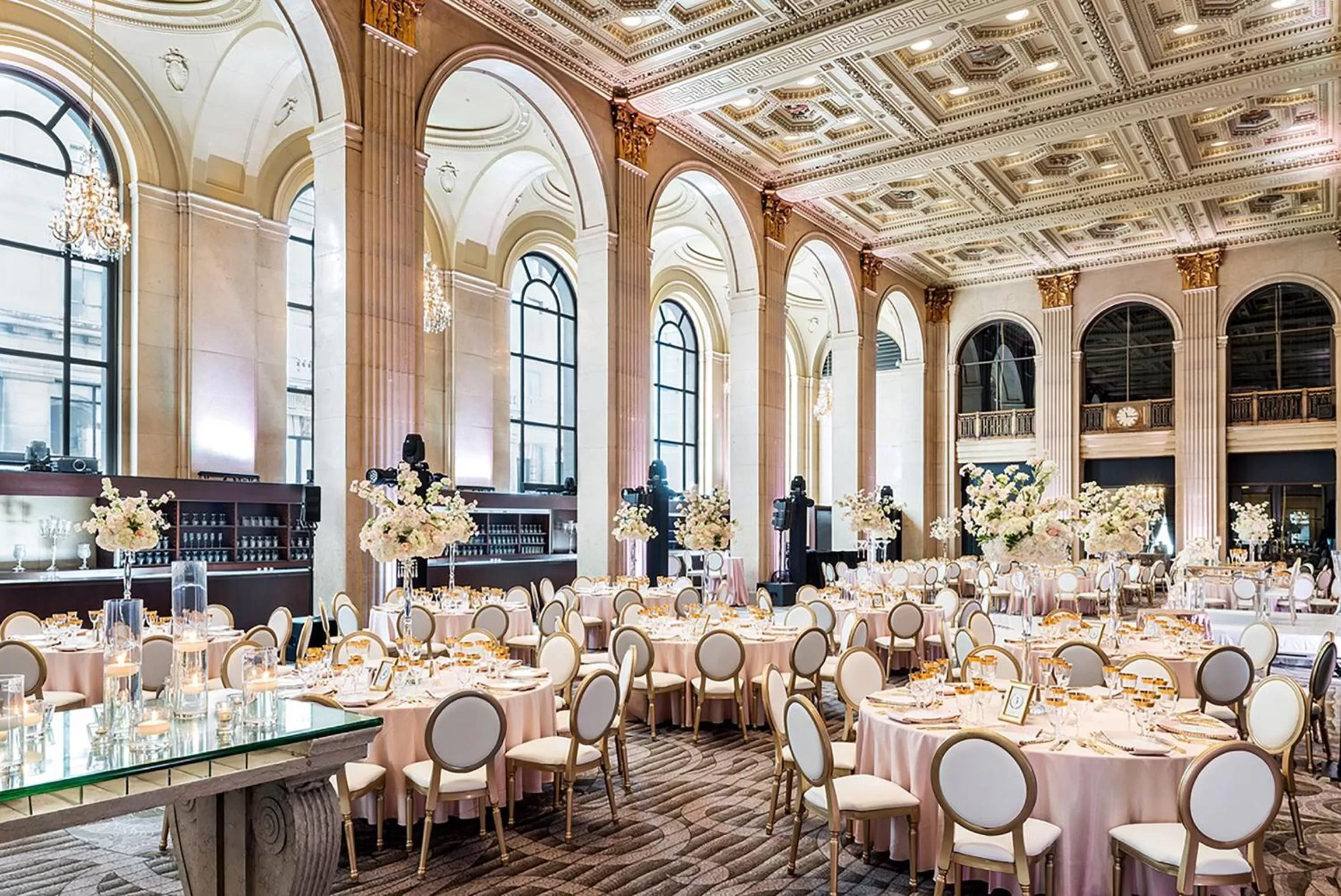 Banquet/Function facilities in One King West Hotel and Residence