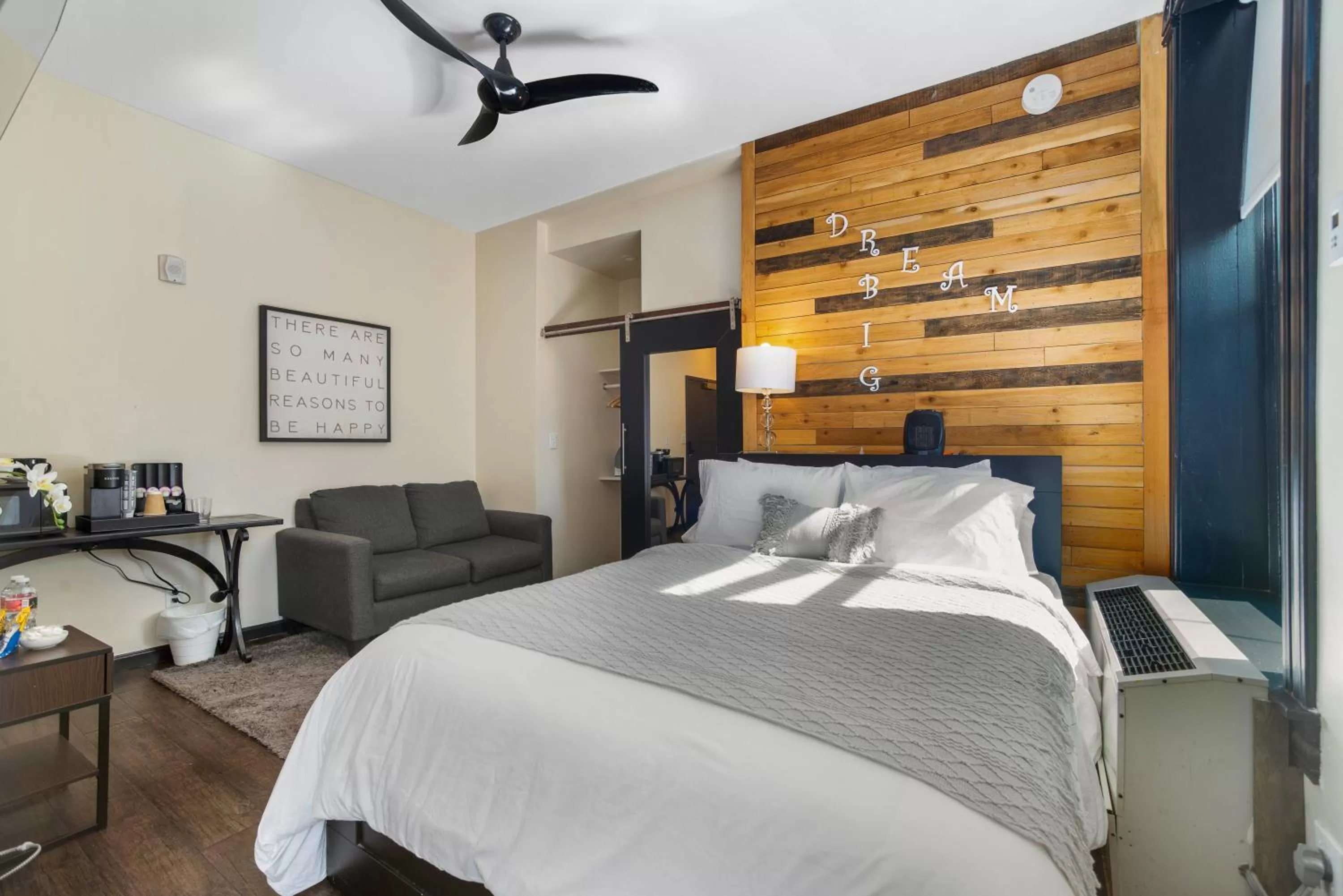 Bed in Good Hotels Downtown Denver