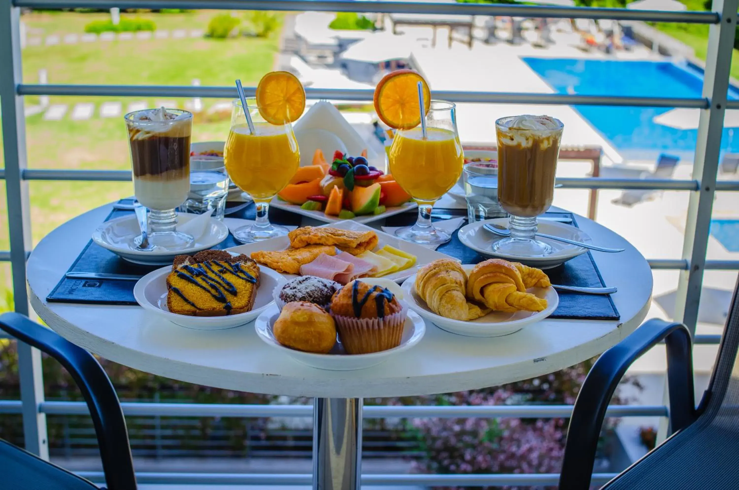 Breakfast in Real Colonia Hotel & Suites