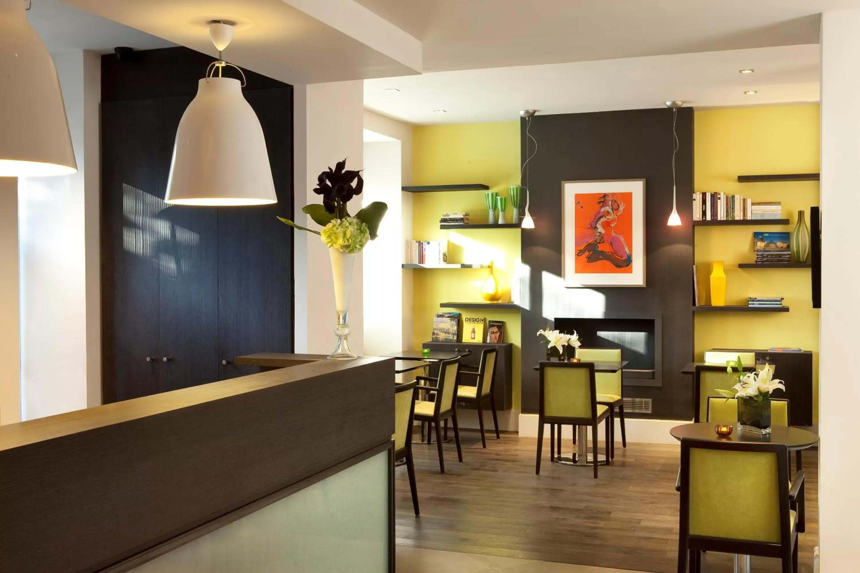 Lounge or bar, Restaurant/Places to Eat in Hôtel Marais Bastille