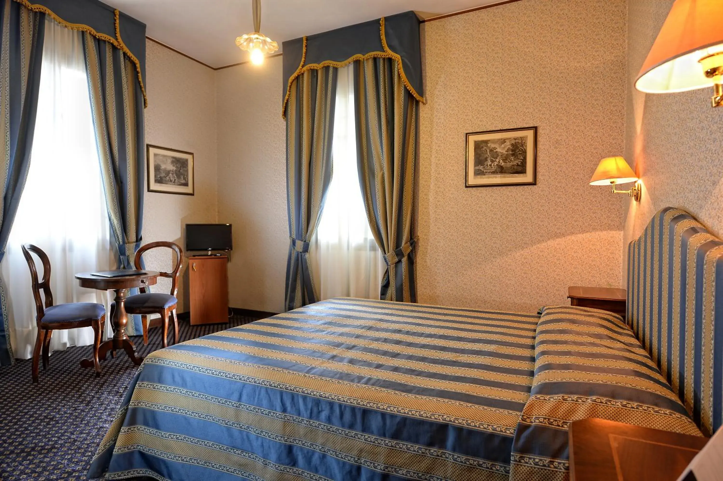 Photo of the whole room, Bed in Hotel La Meridiana