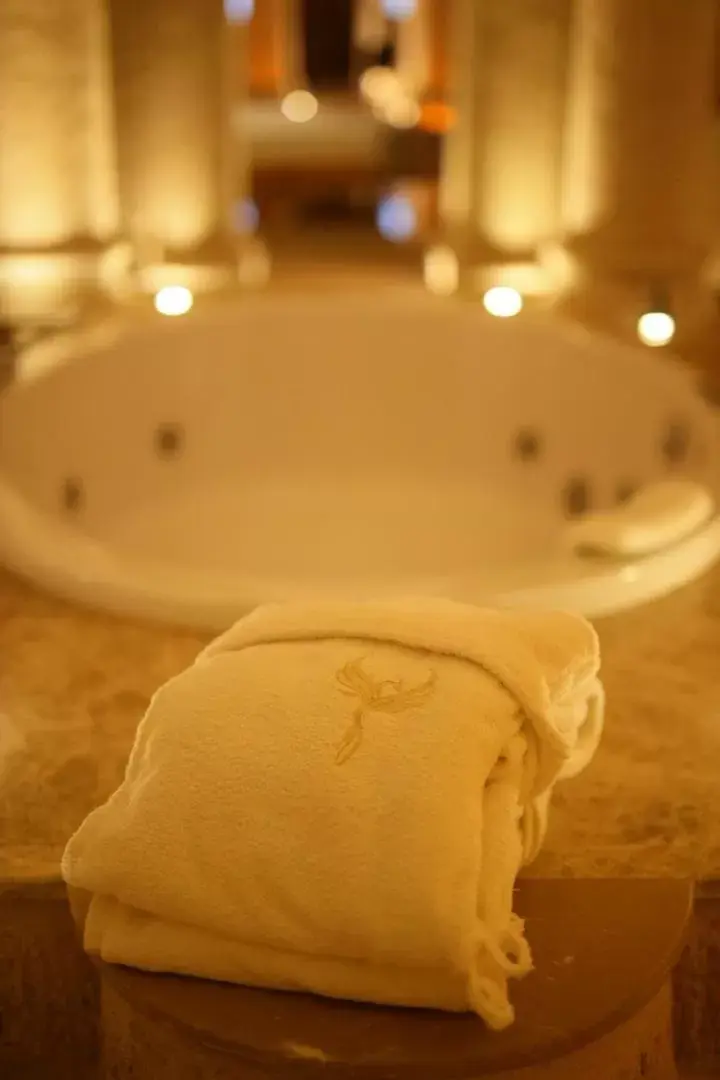 Bathroom in Nino Cave Suites