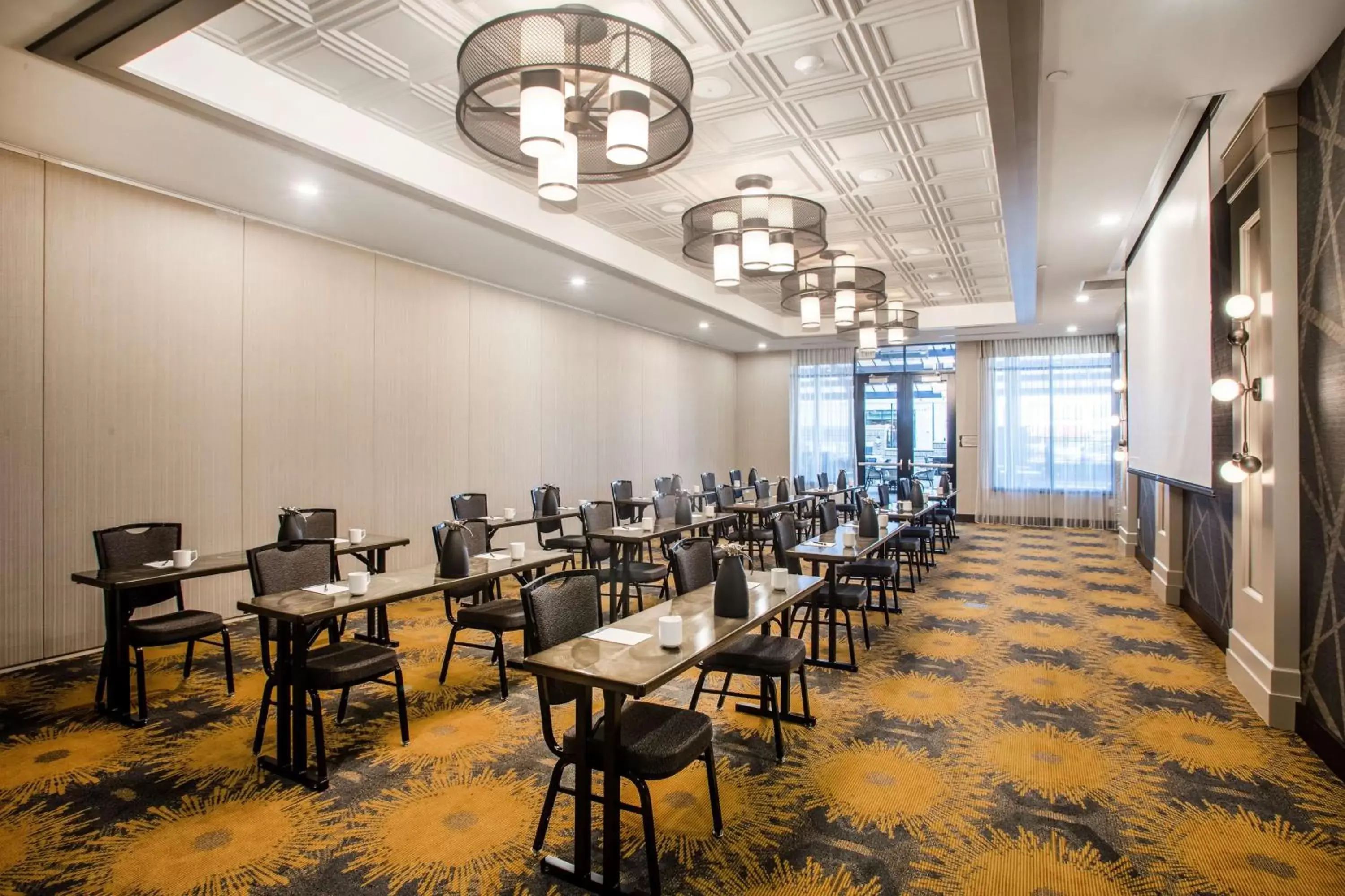 Meeting/conference room, Restaurant/Places to Eat in Homewood Suites By Hilton Salina/Downtown, Ks
