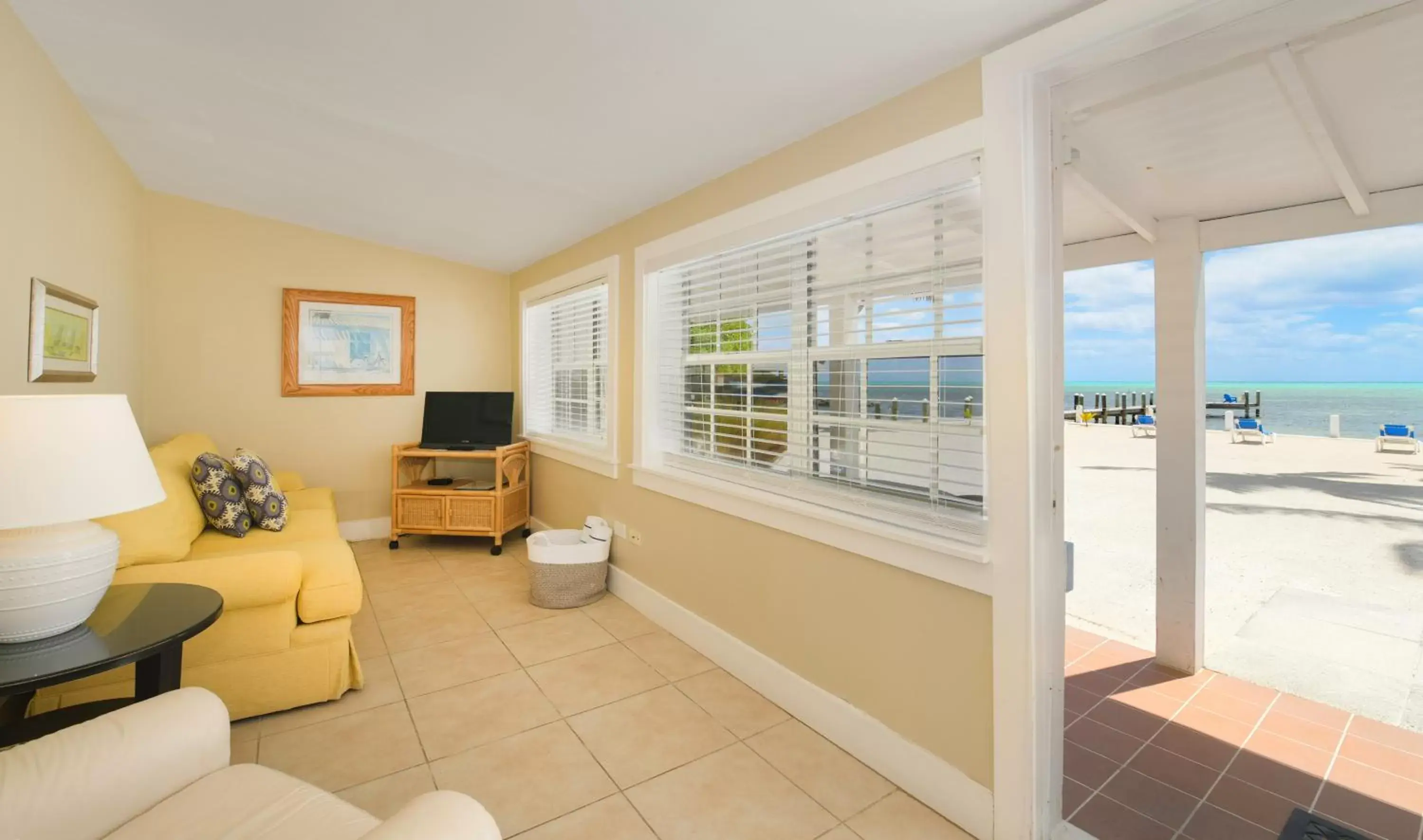 Seating area in Pines & Palms Resort