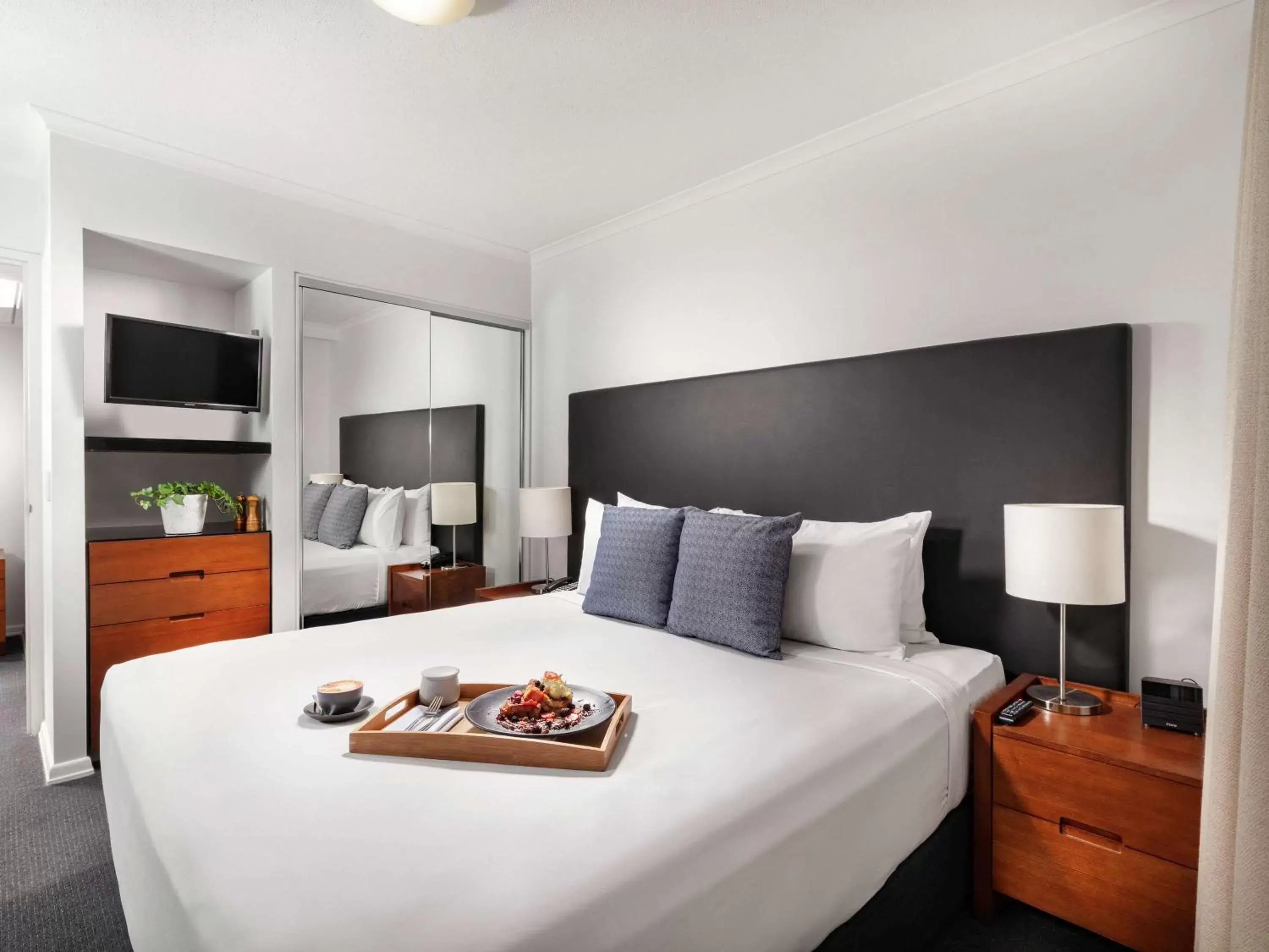 Photo of the whole room, Bed in The Sebel Brisbane