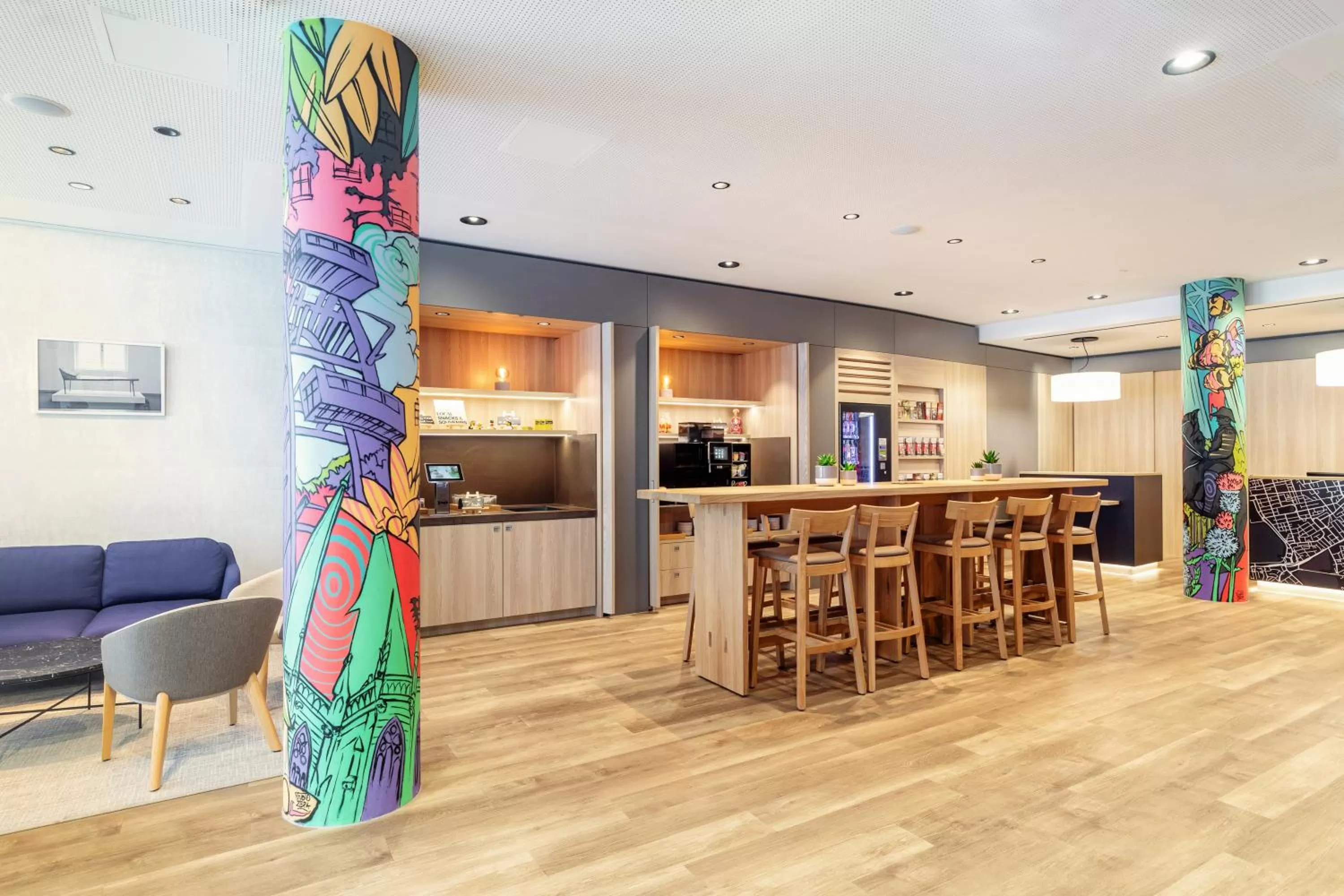 Lobby or reception in IntercityHotel Wien