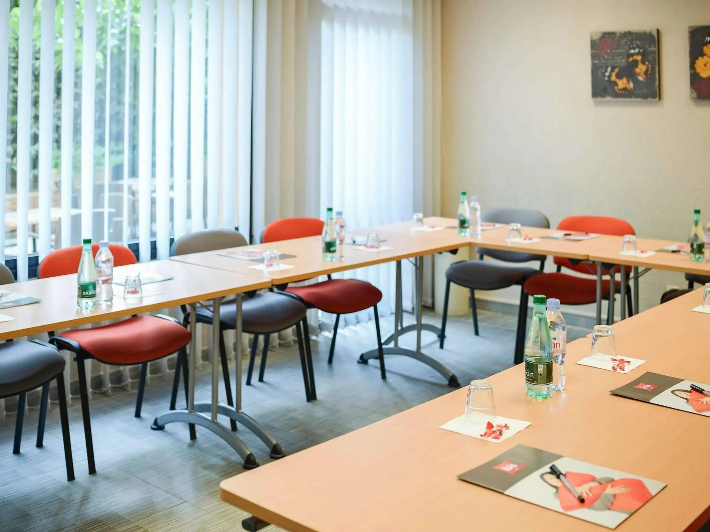 Property building in ibis Avignon Centre Pont De L'Europe Property building in ibis Avignon Centre Pont De L'Europe