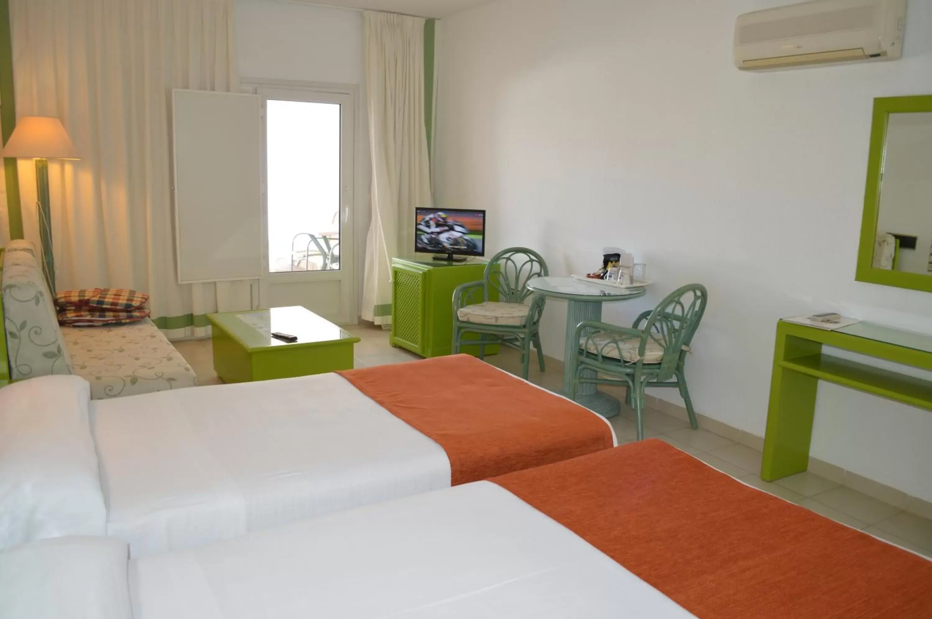 Bedroom, Bed in Hotel Puntazo II