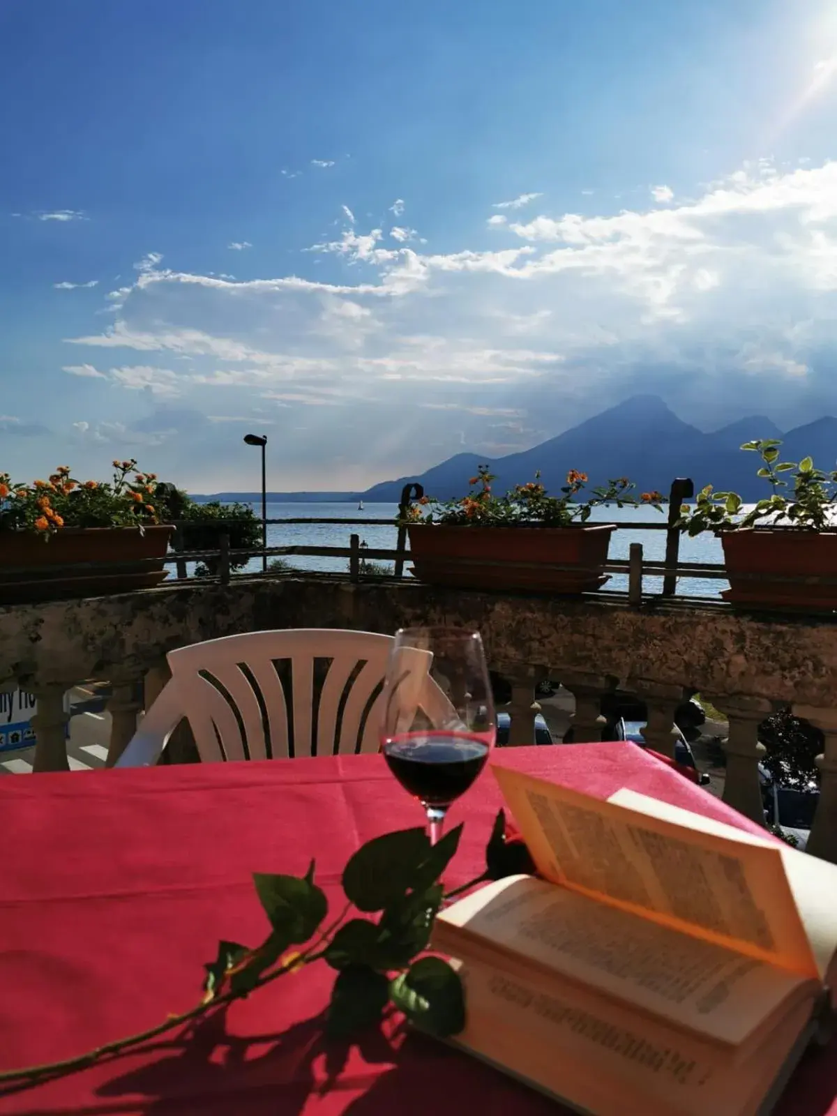 Restaurant/places to eat in Garda Family House