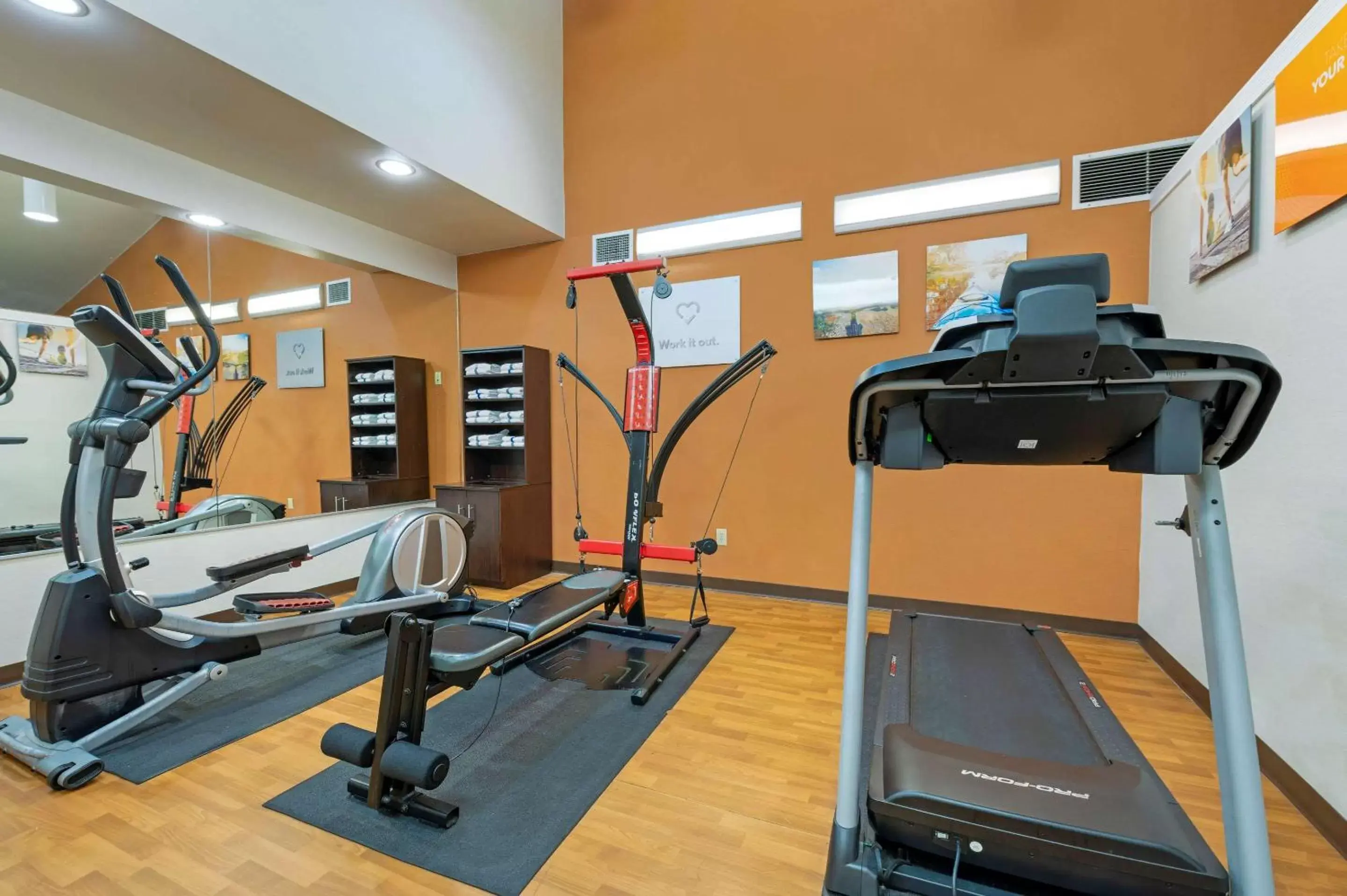 Activities, Fitness Center/Facilities in Comfort Suites Columbus