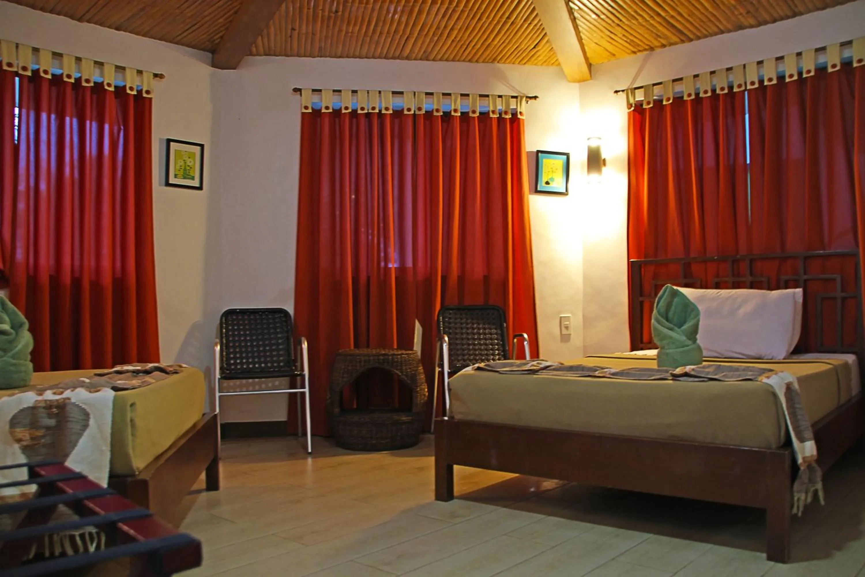 Photo of the whole room, Bed in Coron Hilltop View Resort