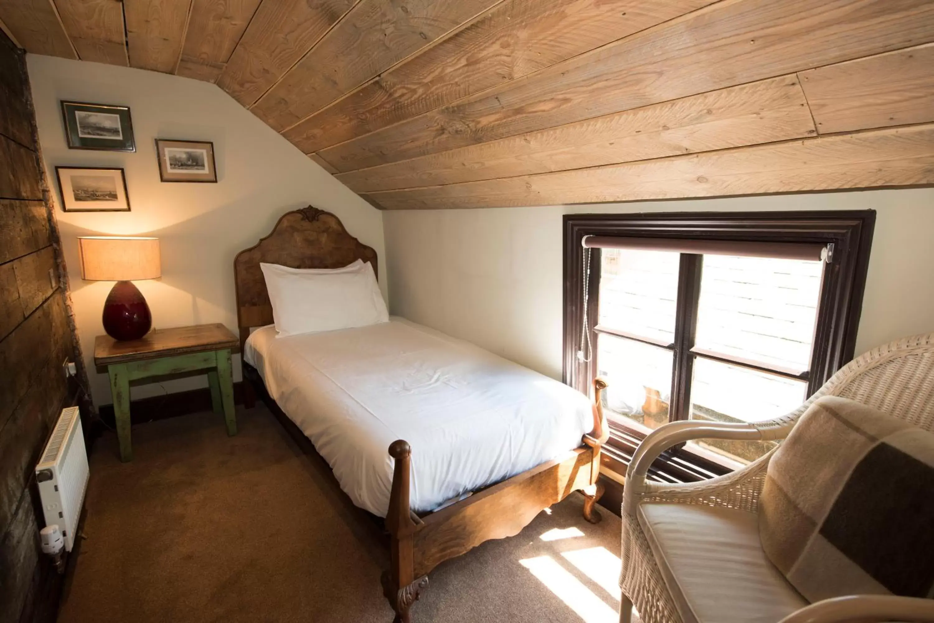 Bedroom, Bed in Alma Inn & Dining Rooms