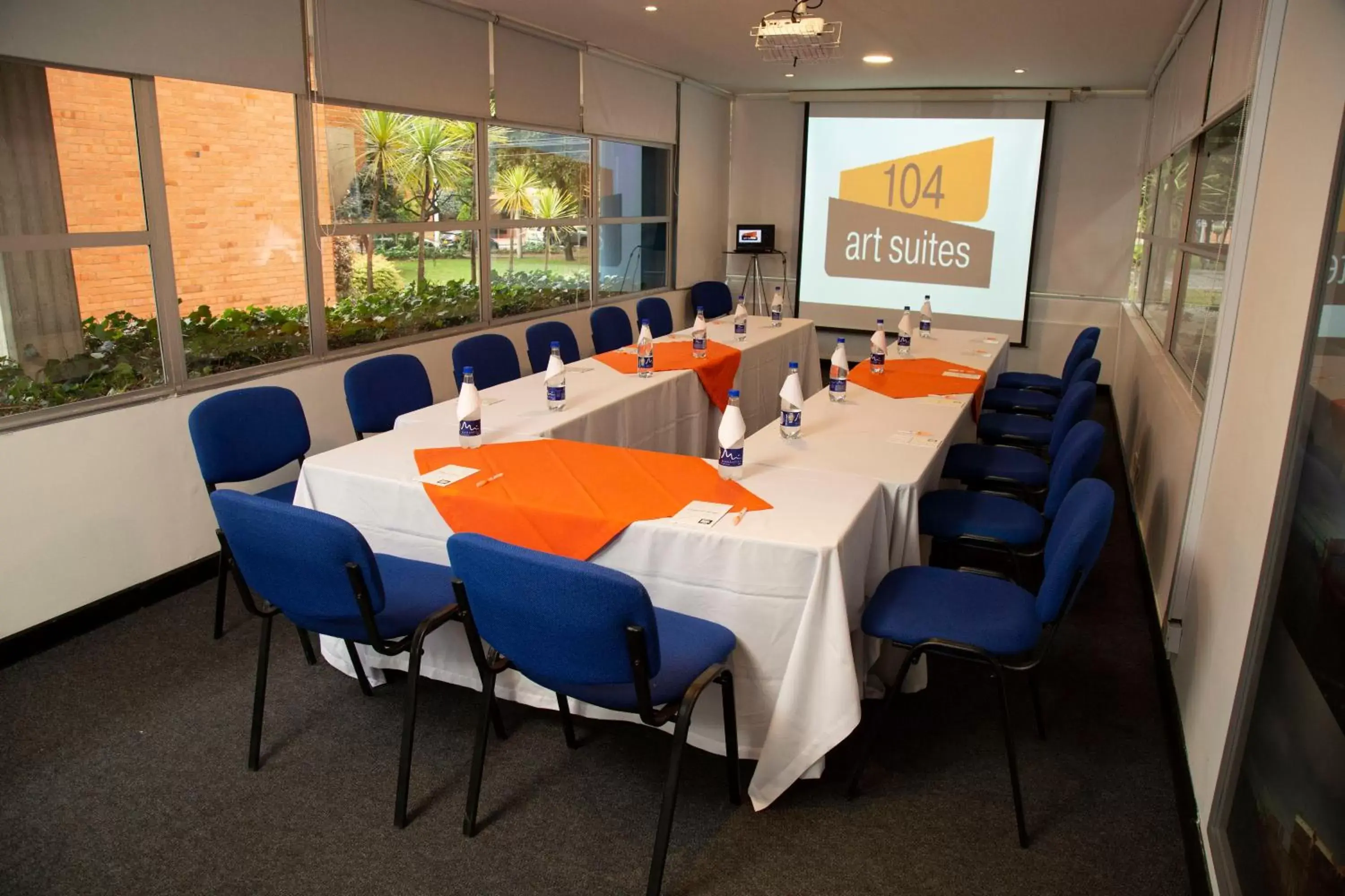 Meeting/conference room in Hotel 104 Art Suites