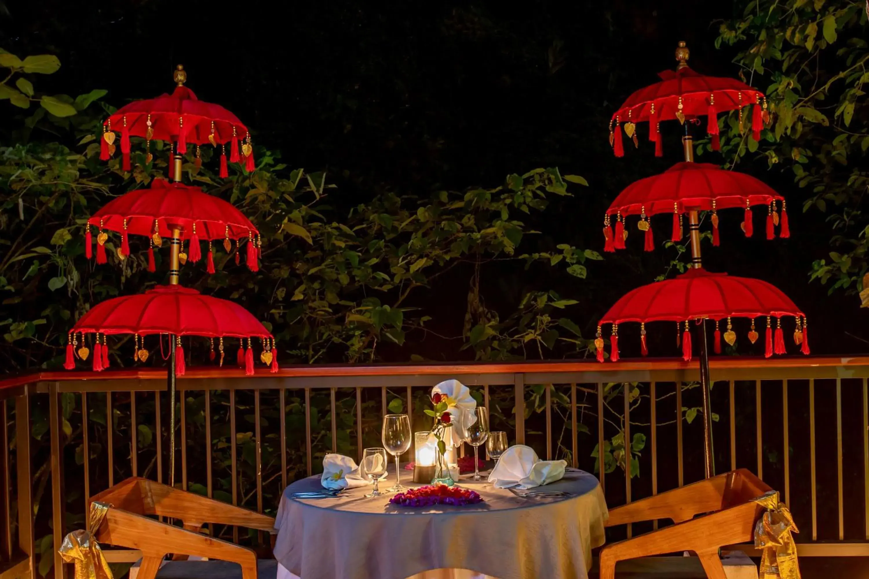 Dinner, Restaurant/Places to Eat in The Lokha Ubud Resort Villas and Spa