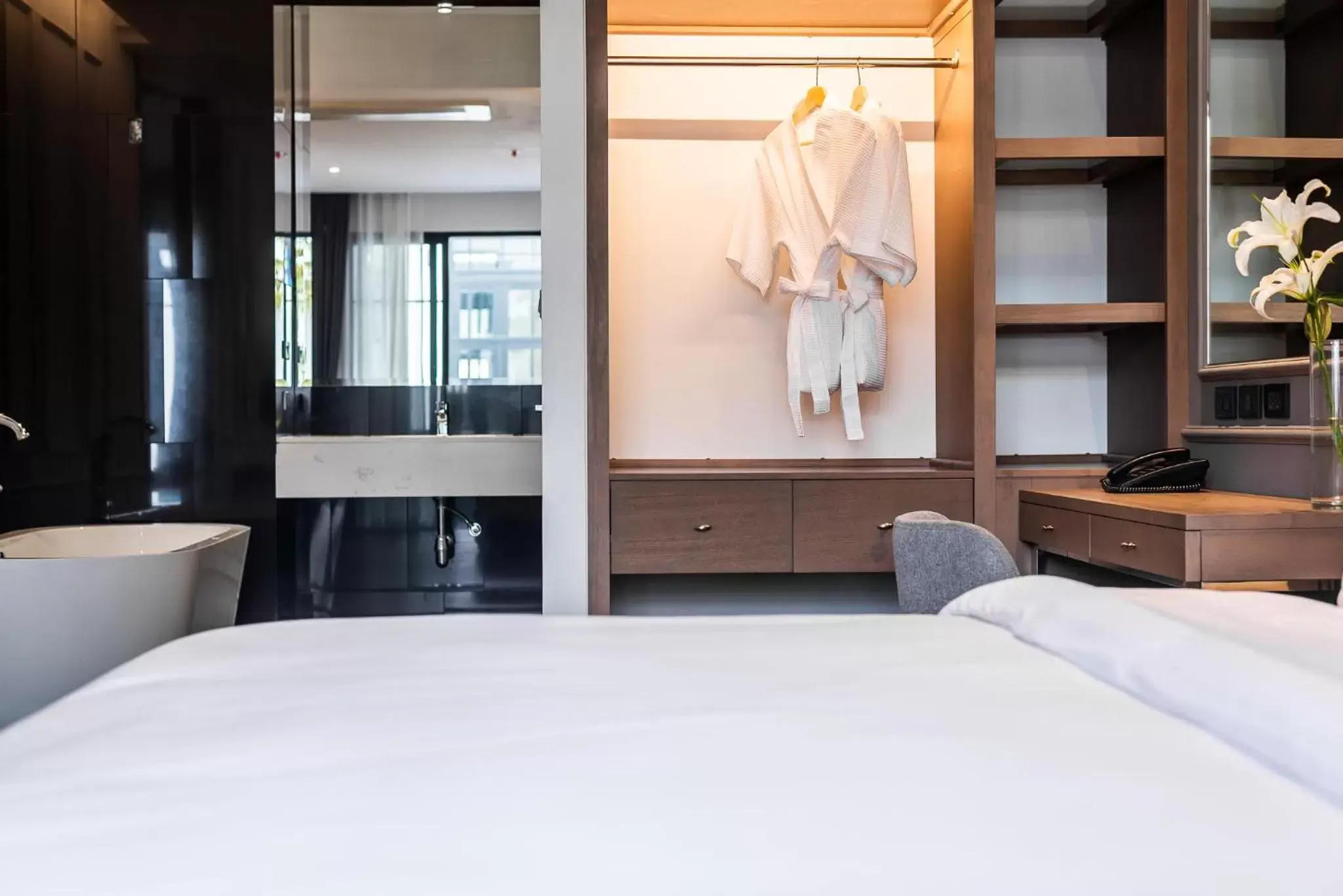 Bedroom, Bed in One Patio Hotel Pattaya - SHA Extra Plus Bedroom, Bed in One Patio Hotel Pattaya - SHA Extra Plus