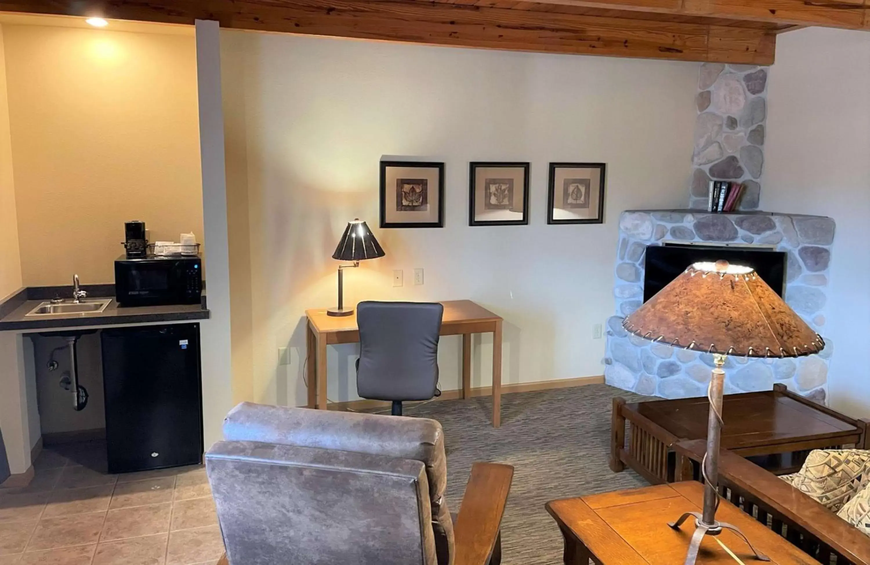 Lobby or reception, Seating Area in Best Western Starlite Village