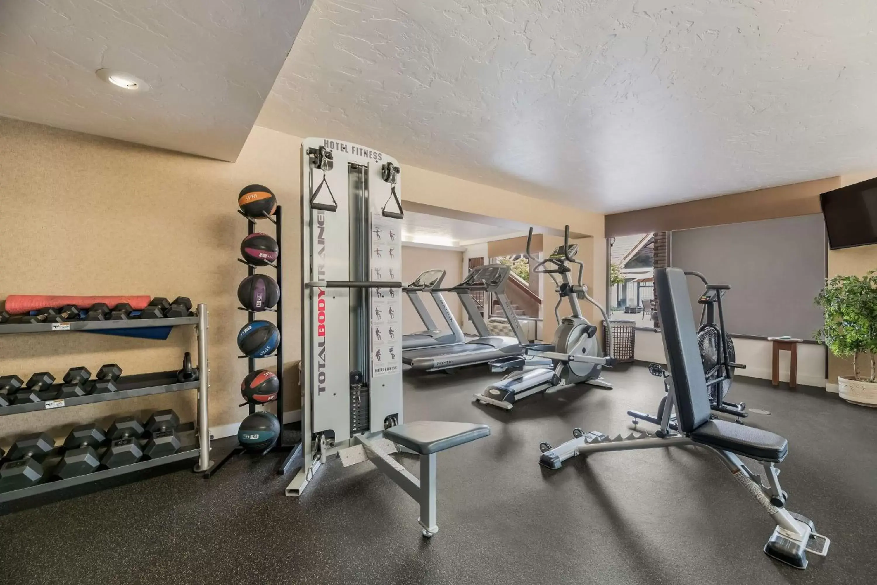 Spa and wellness centre/facilities, Fitness Center/Facilities in Best Western Town and Country Inn