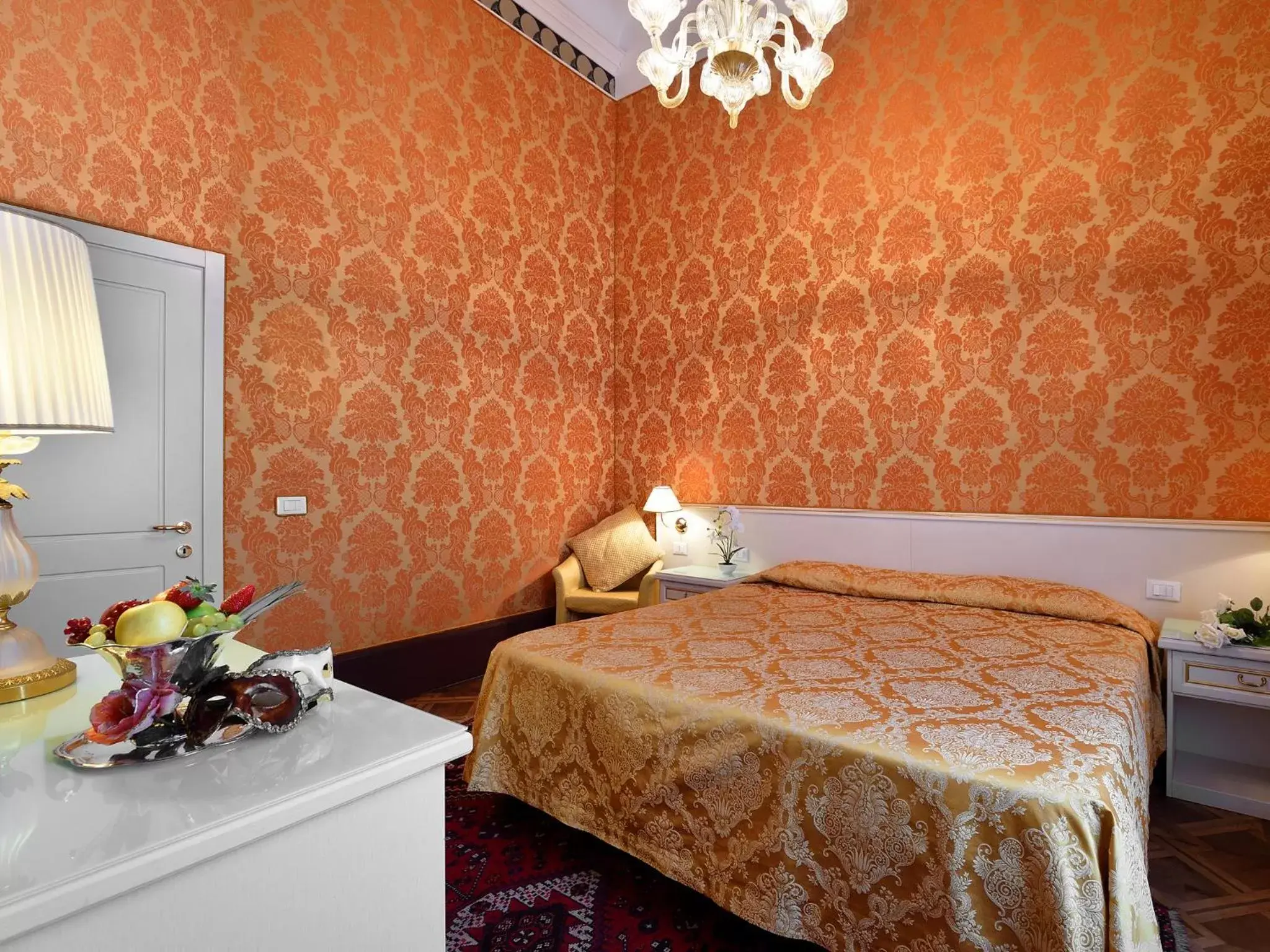 Bedroom, Bed in Hotel Corte dei Greci