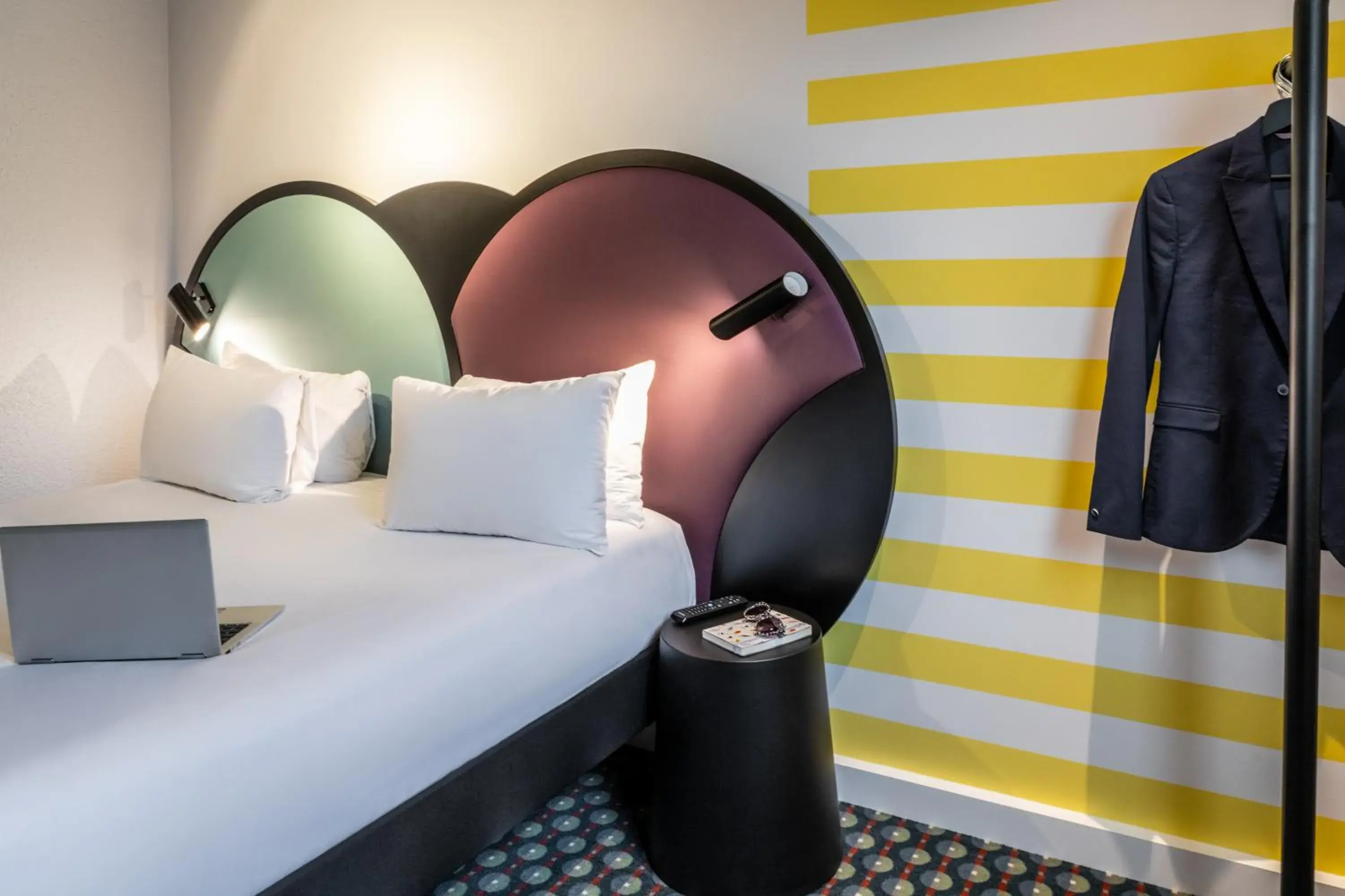Bedroom, Bed in Campanile Paris - Saint-Denis Quai-De-St Ouen