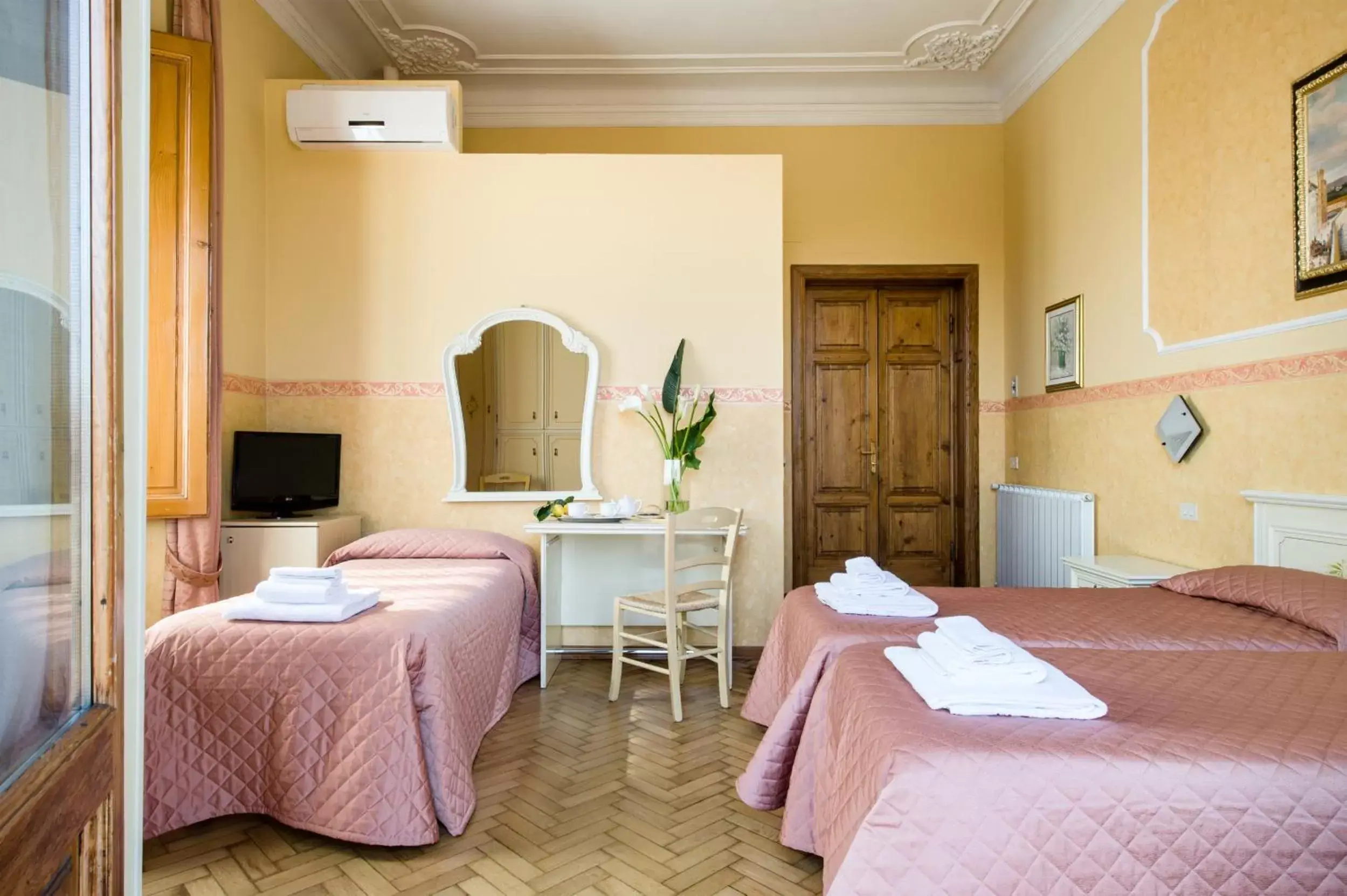 Bed in Hotel Fiorita