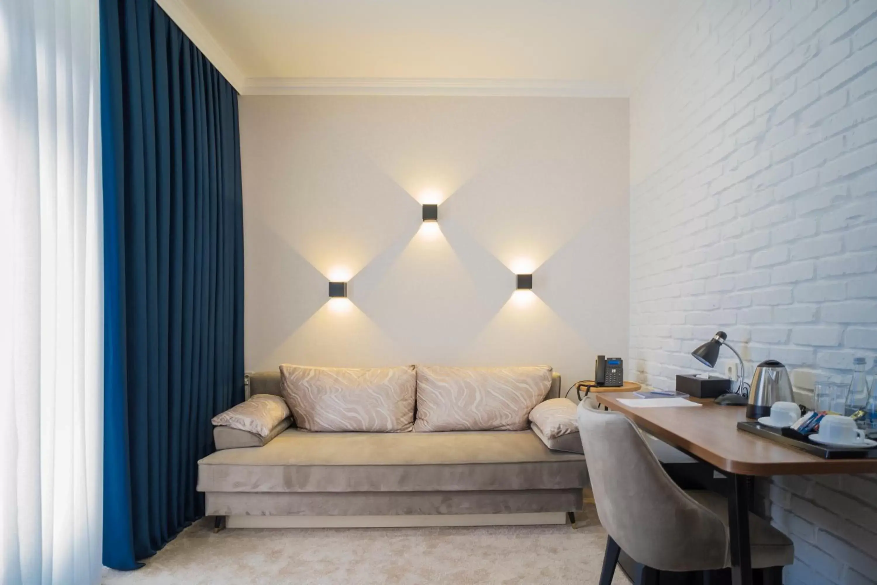 Deluxe Double Room - single occupancy in OSCAR BOUTIQUE HOTEL Deluxe Double Room - single occupancy in OSCAR BOUTIQUE HOTEL