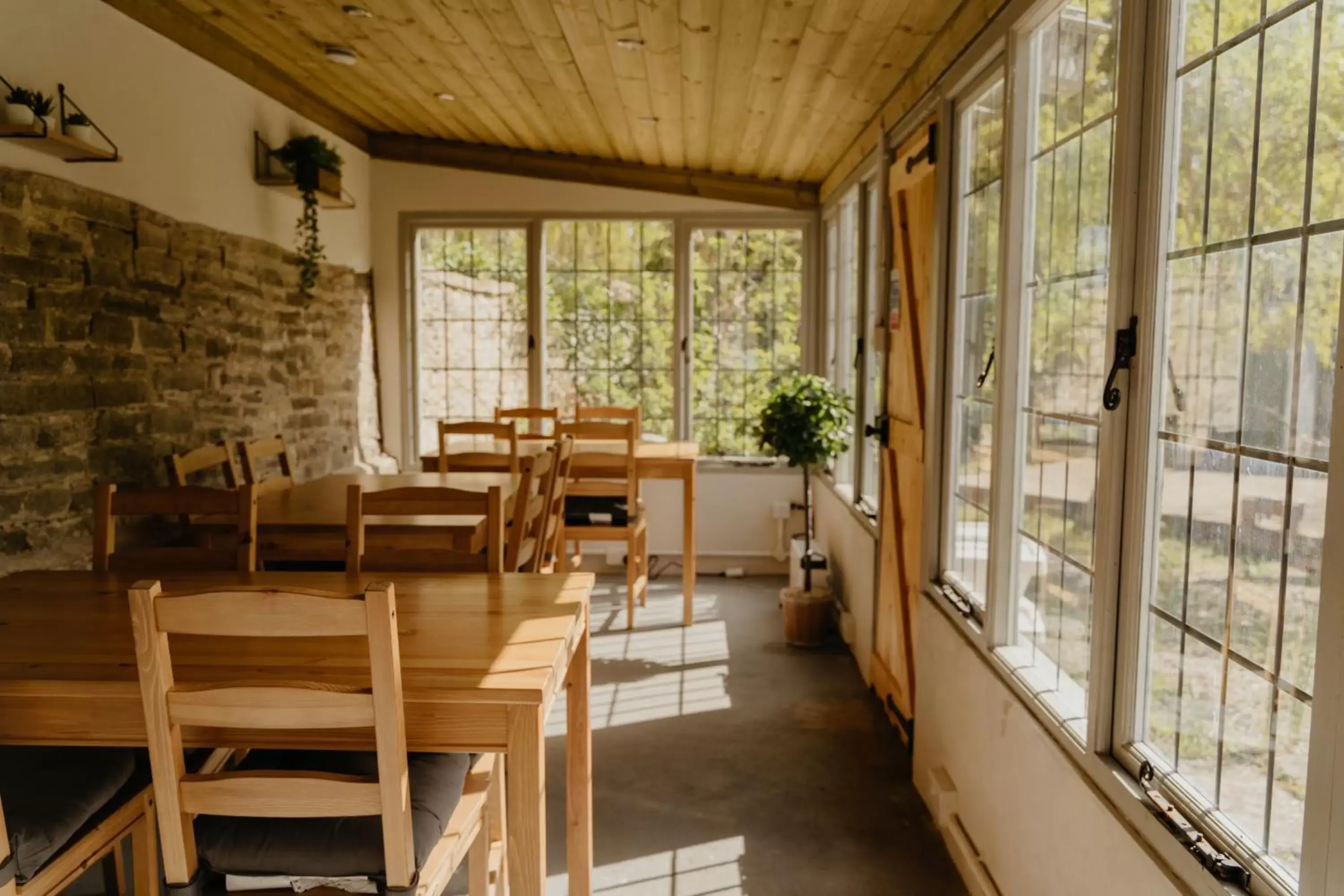 Communal kitchen, Restaurant/Places to Eat in Little England Retreats - Cottage, Yurt and Shepherd Huts