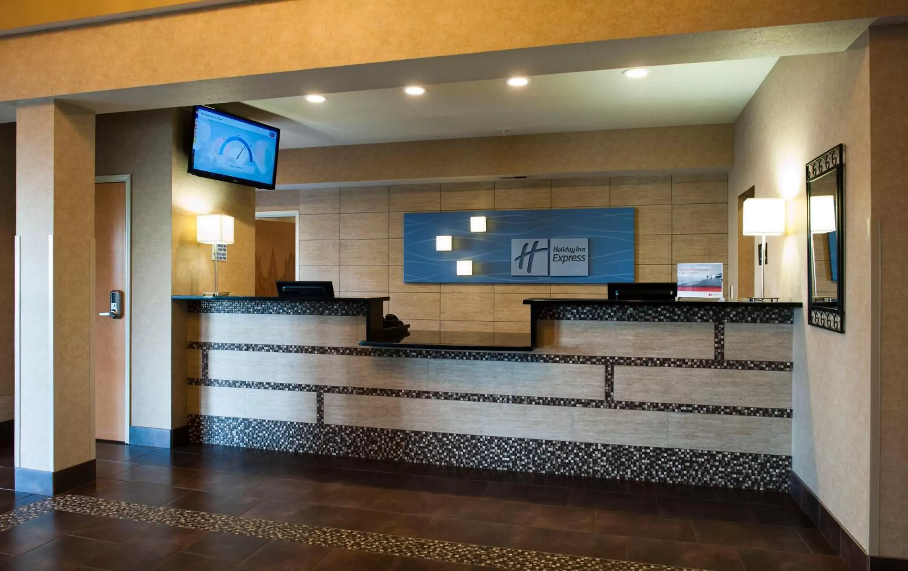 Property building, Lobby/Reception in Holiday Inn Express Walla Walla, an IHG Hotel