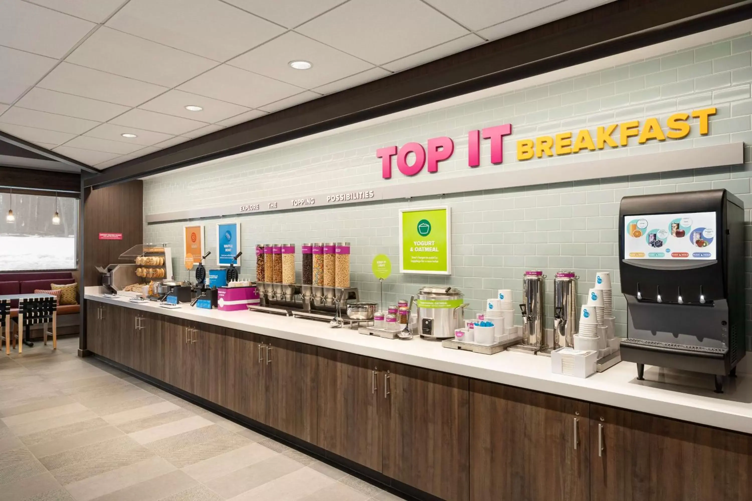 Breakfast, Restaurant/Places to Eat in Tru By Hilton Albany Airport, Ny
