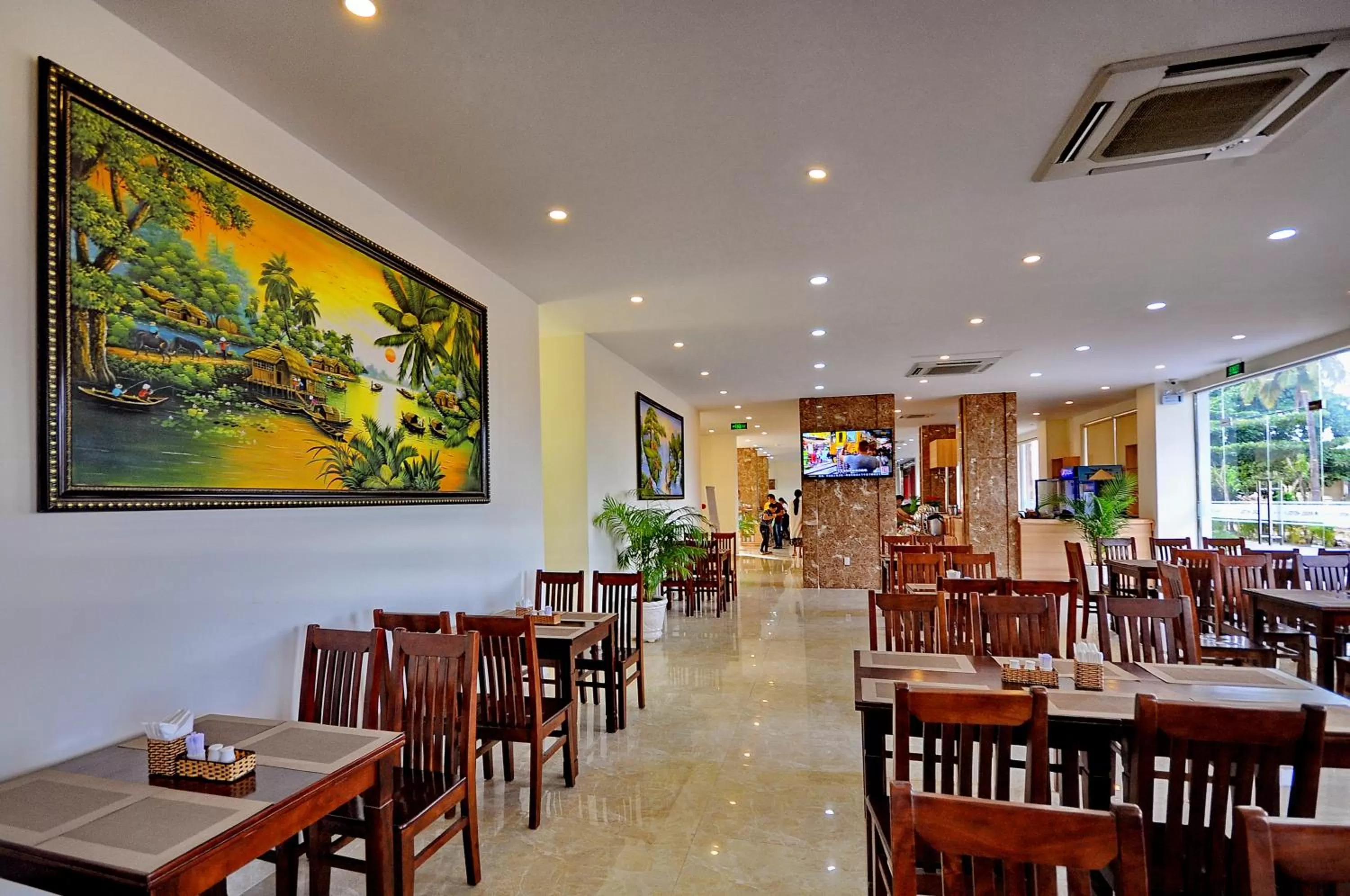 Restaurant/places to eat in Rigel Hotel