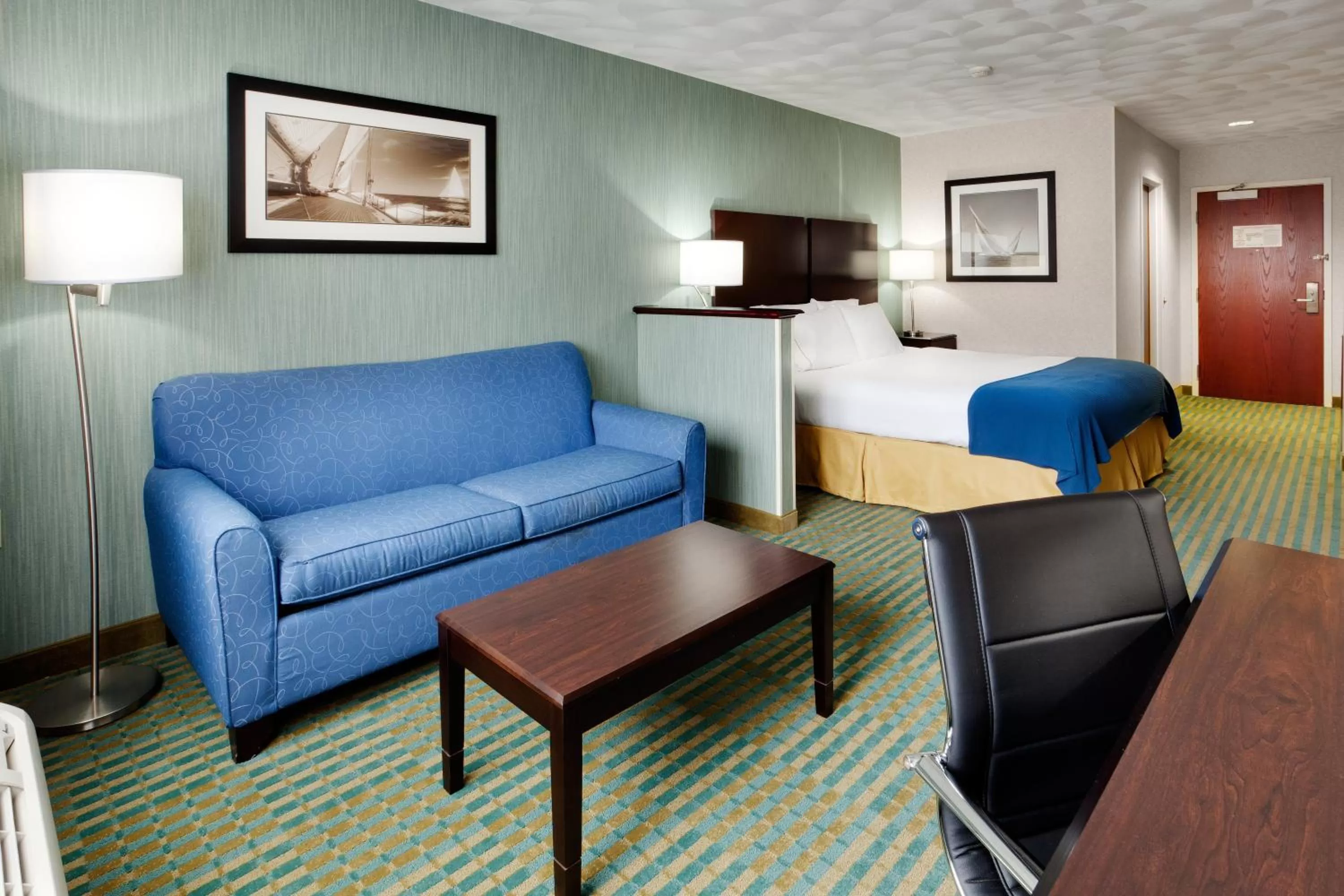 Photo of the whole room in Holiday Inn Express & Suites Smithfield - Providence by IHG
