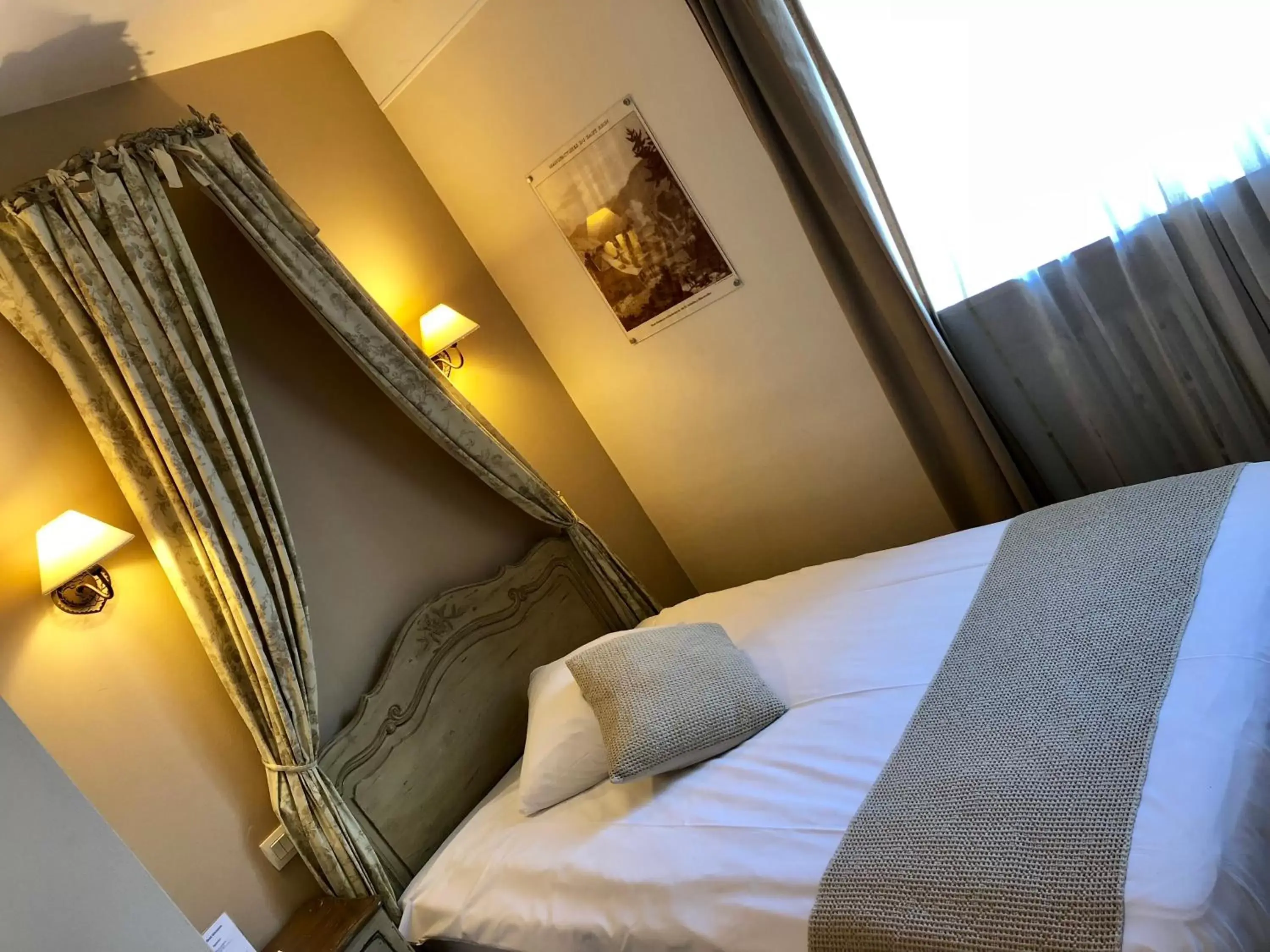 Bedroom, Bed in Best Western Hôtel De La Bourse