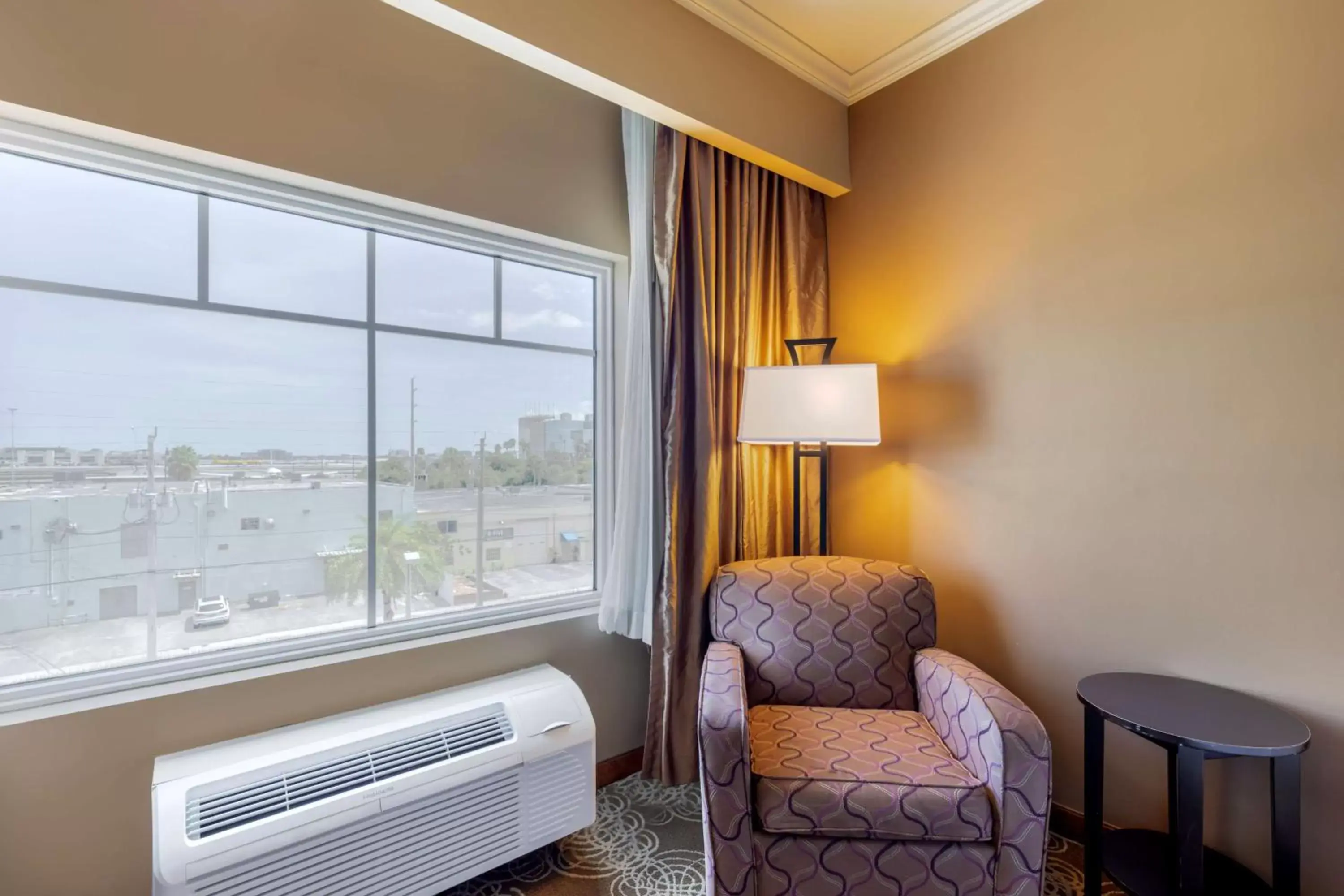 Bedroom, Seating Area in Best Western Plus Miami Airport North Hotel & Suites