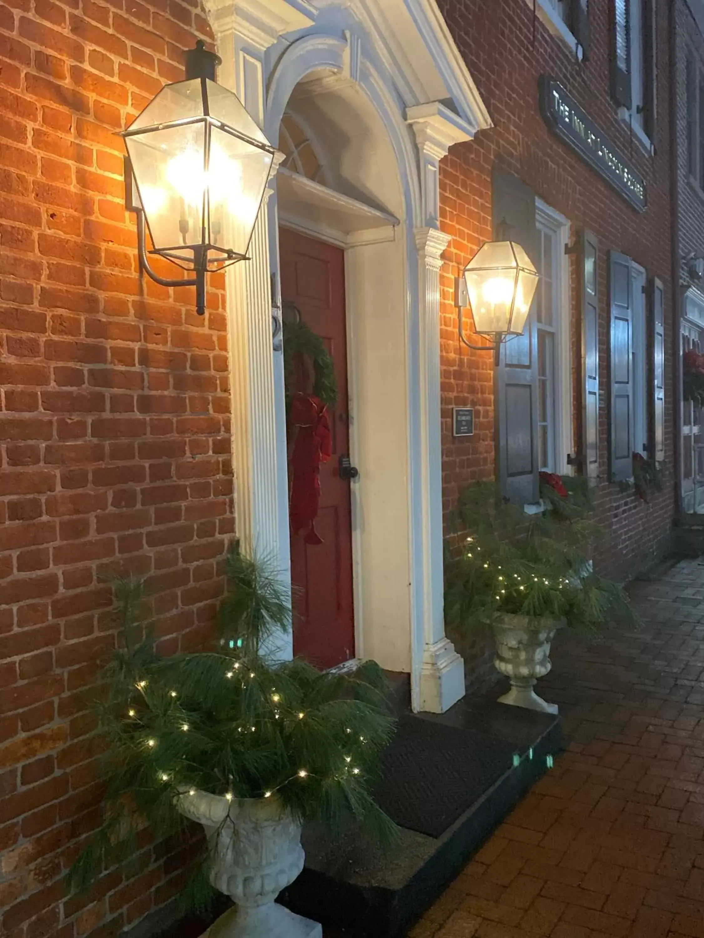 Facade/entrance in The Inn at Lincoln Square