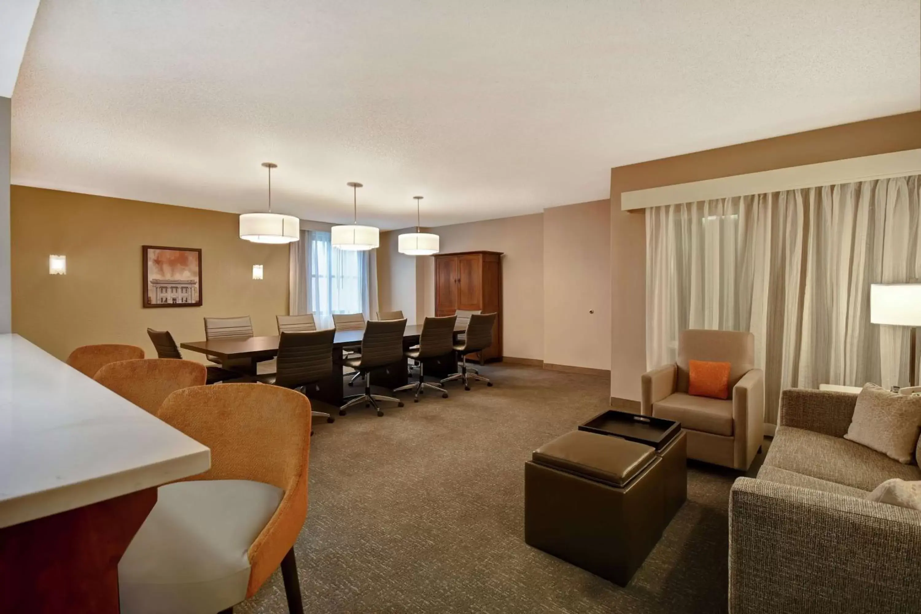 Living room, Seating Area in Embassy Suites Little Rock