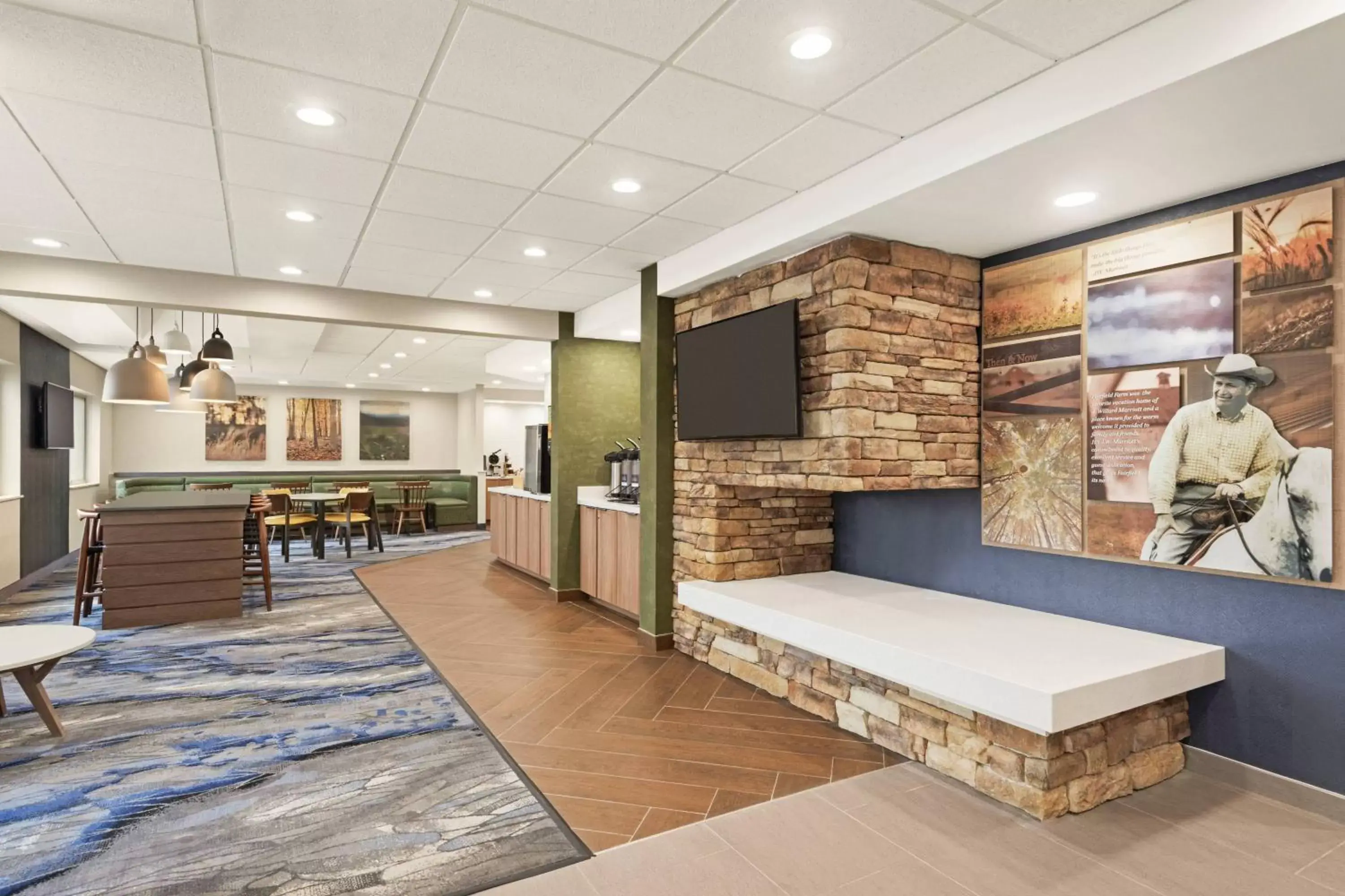 Lobby or reception, Seating Area in Fairfield Inn by Marriott Warren Niles