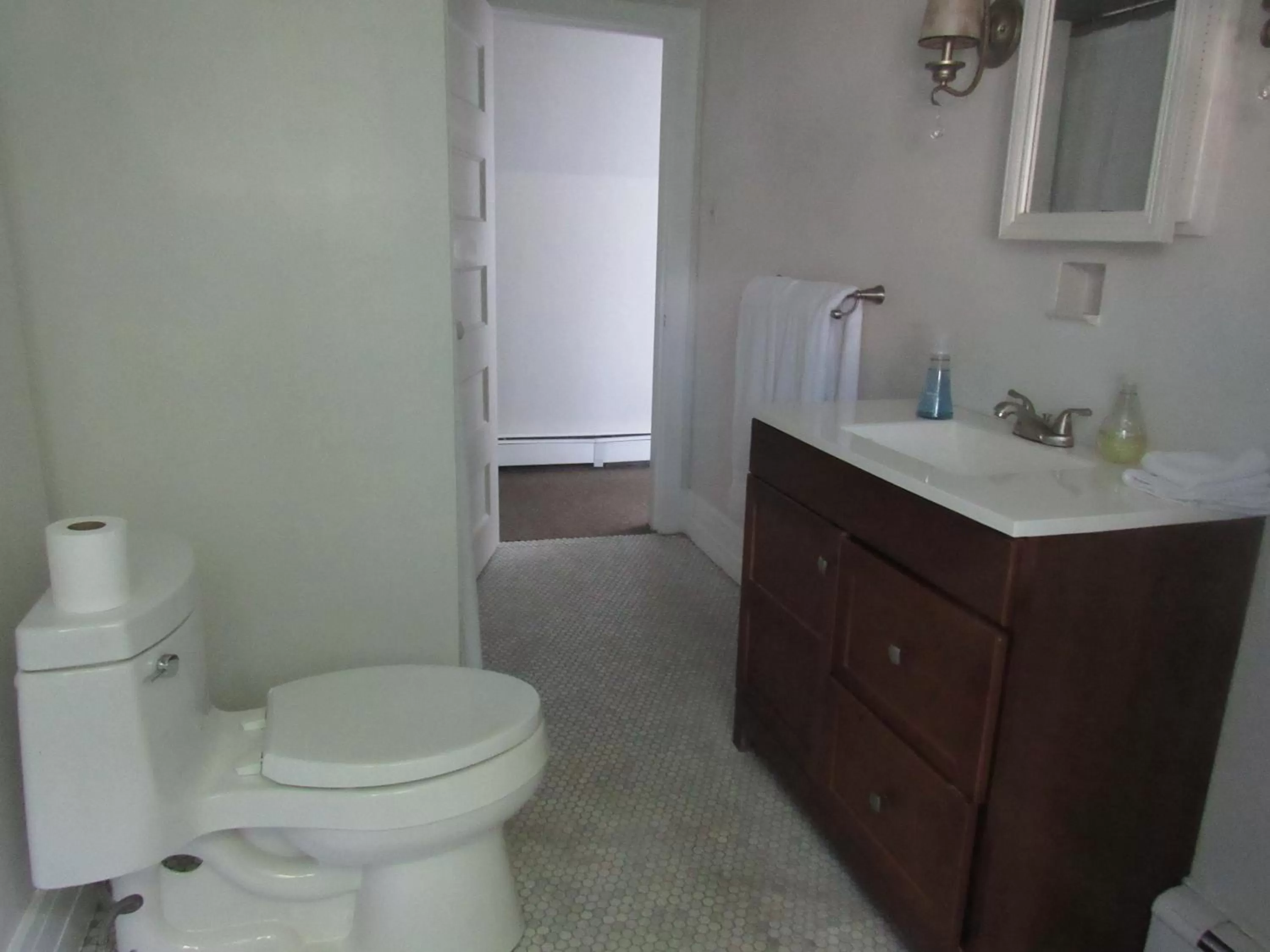 Bathroom in The Argus Hotel & Cocktail Lounge