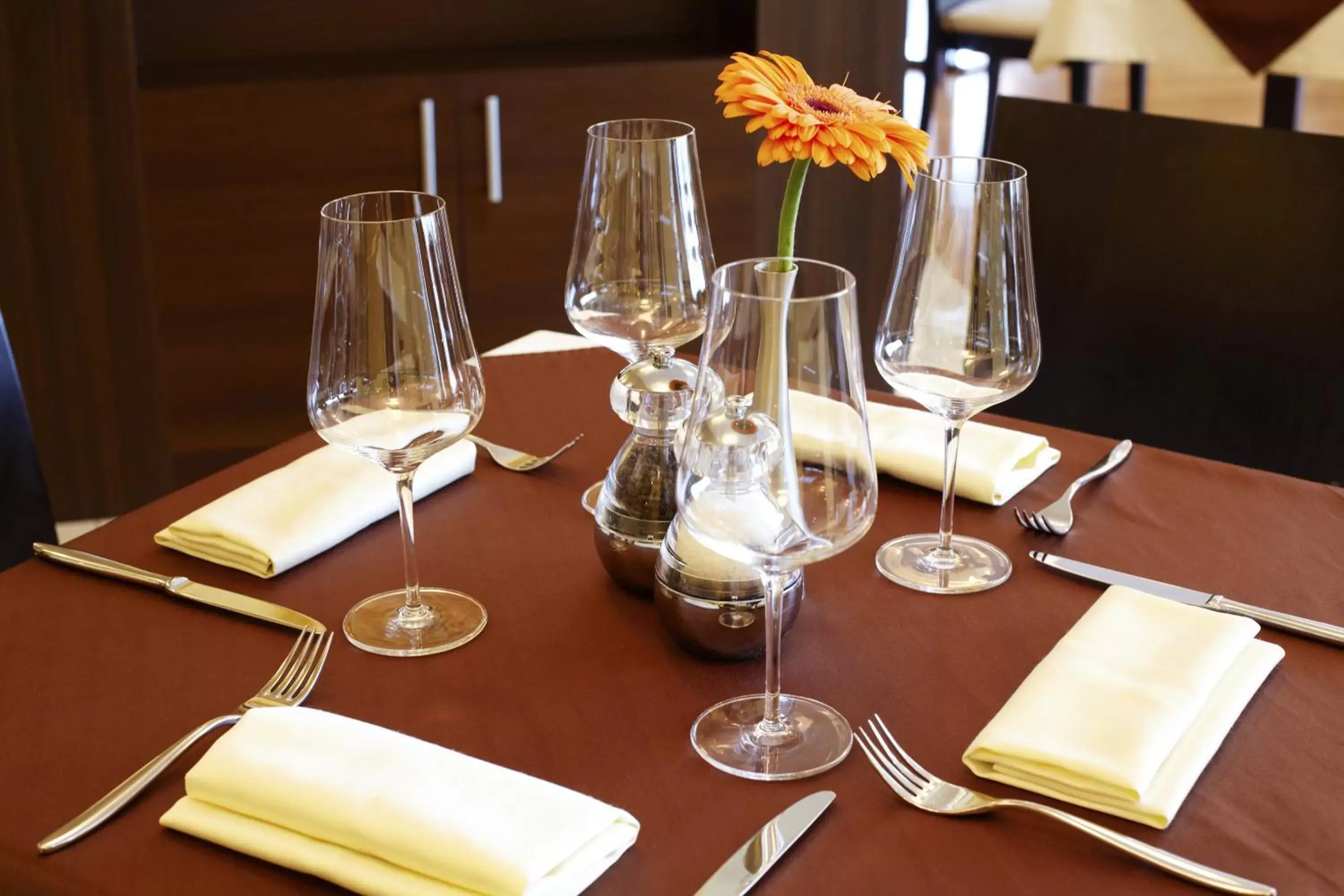 Restaurant/places to eat in Carlton Tower Hotel Kuwait Restaurant/places to eat in Carlton Tower Hotel Kuwait