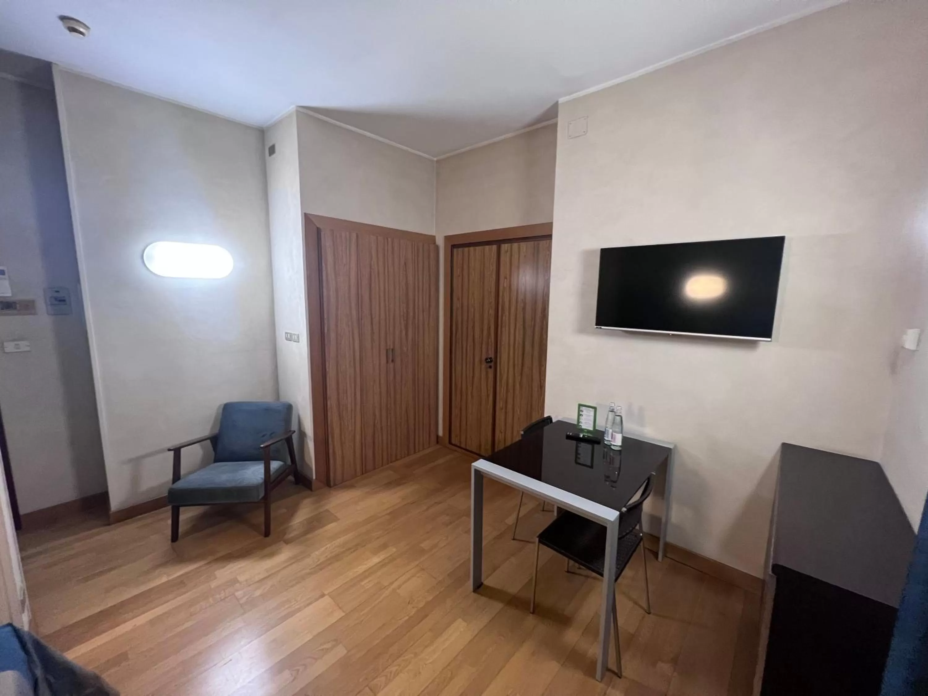 TV and multimedia in Residence Star