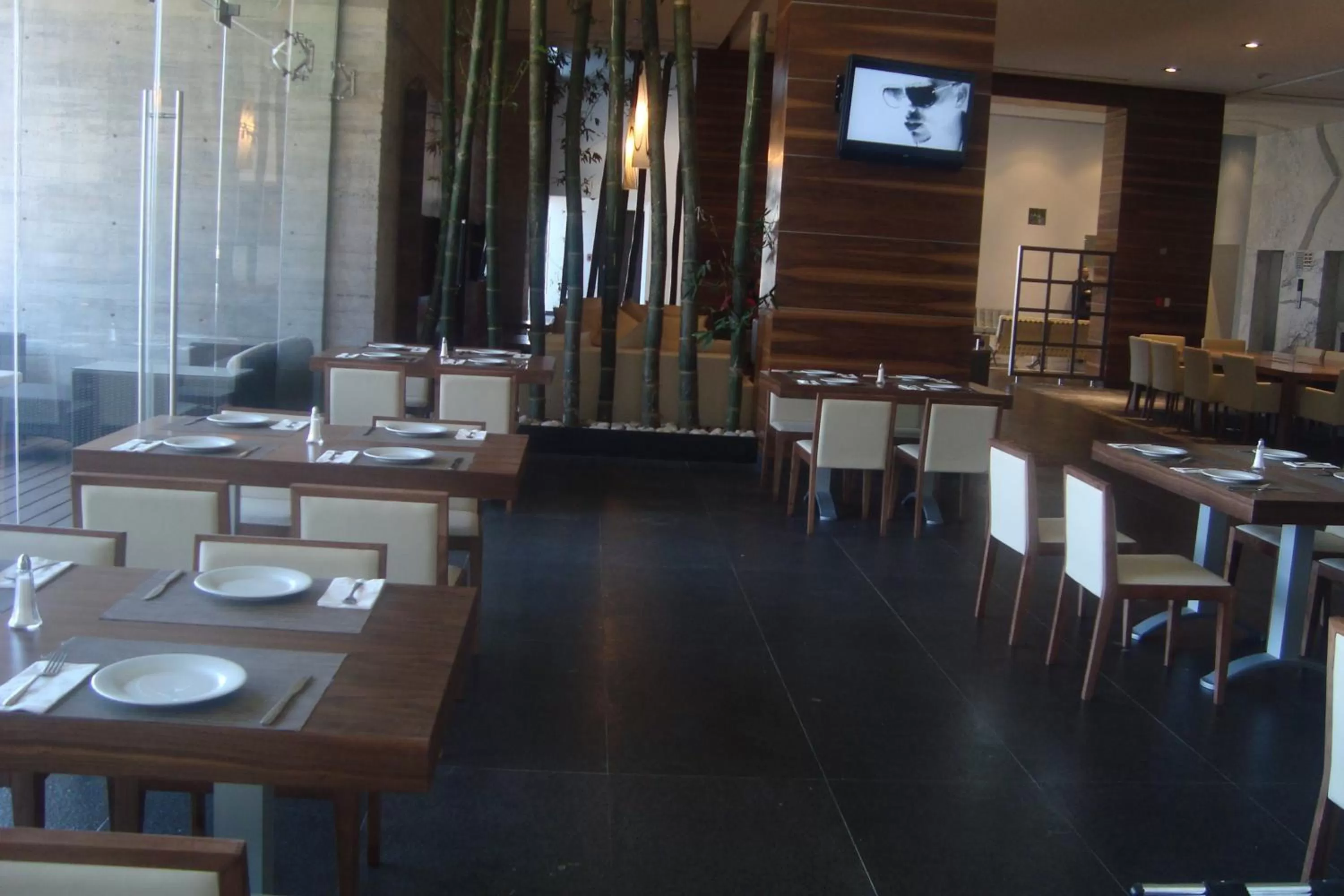 Restaurant/places to eat in Casa Inn Premium Hotel Queretaro