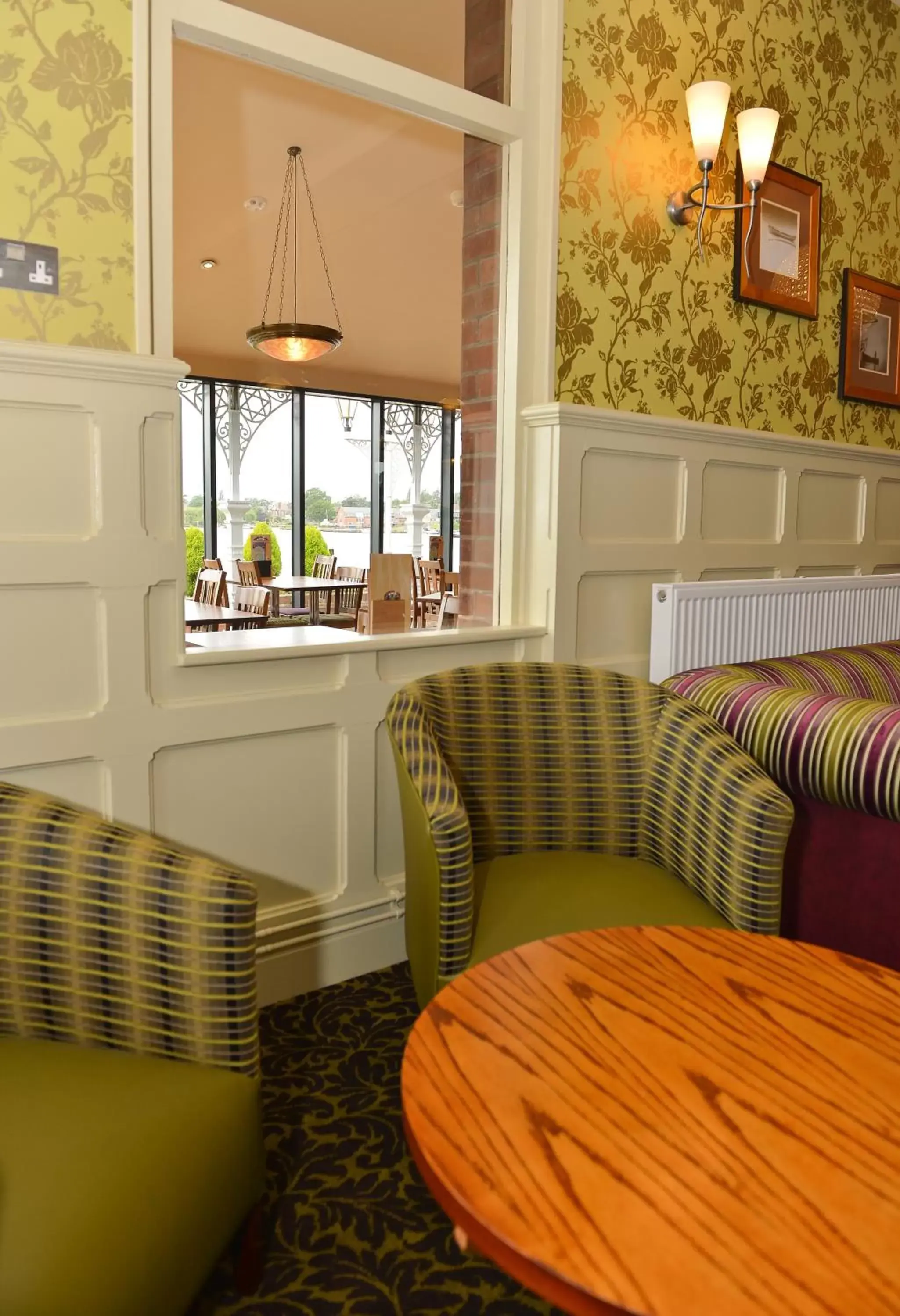 Lounge or bar, Seating Area in Wherry Hotel