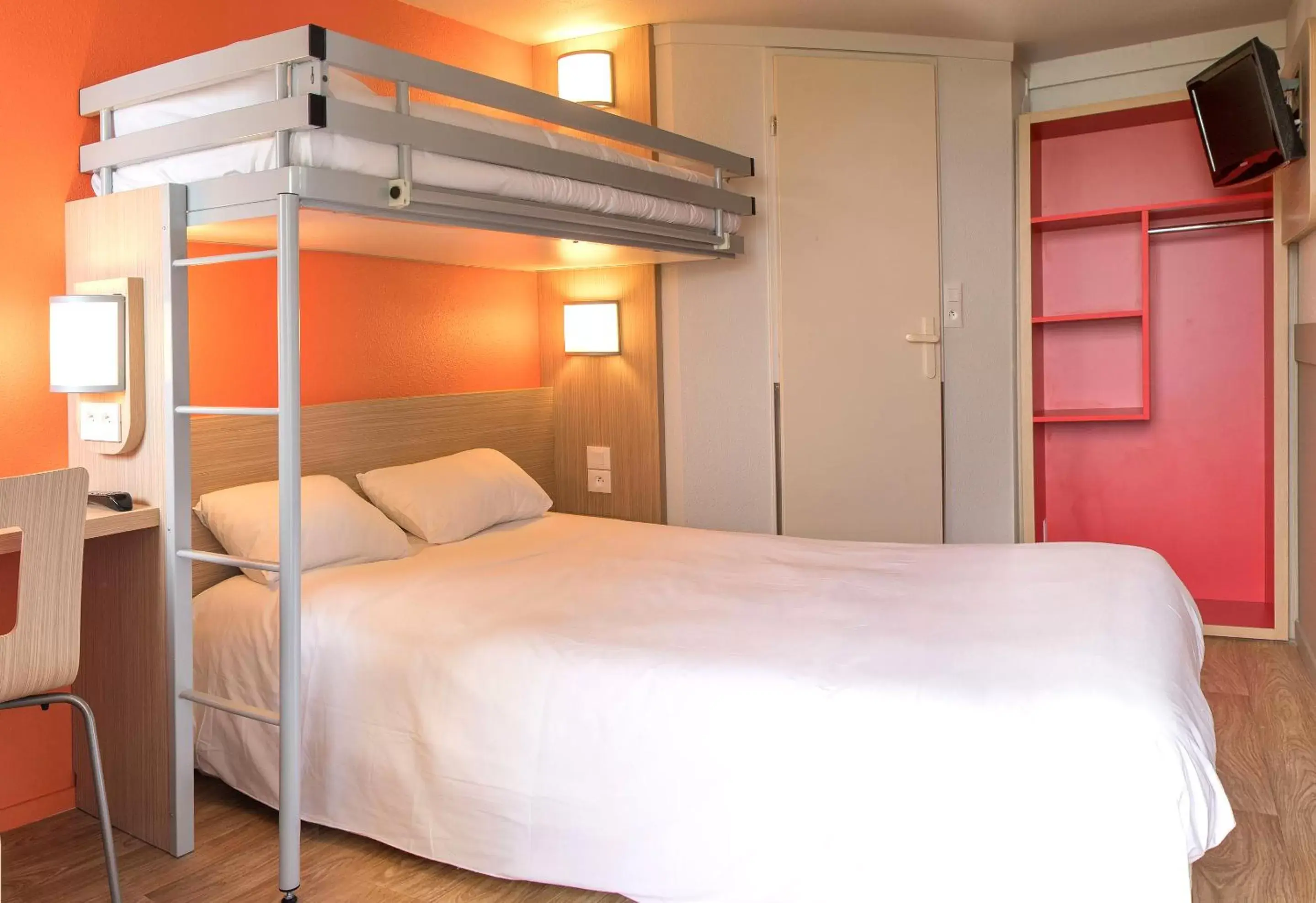 Bedroom, Bed in Premiere Classe Nantes Est St Sebastien Sur Loire