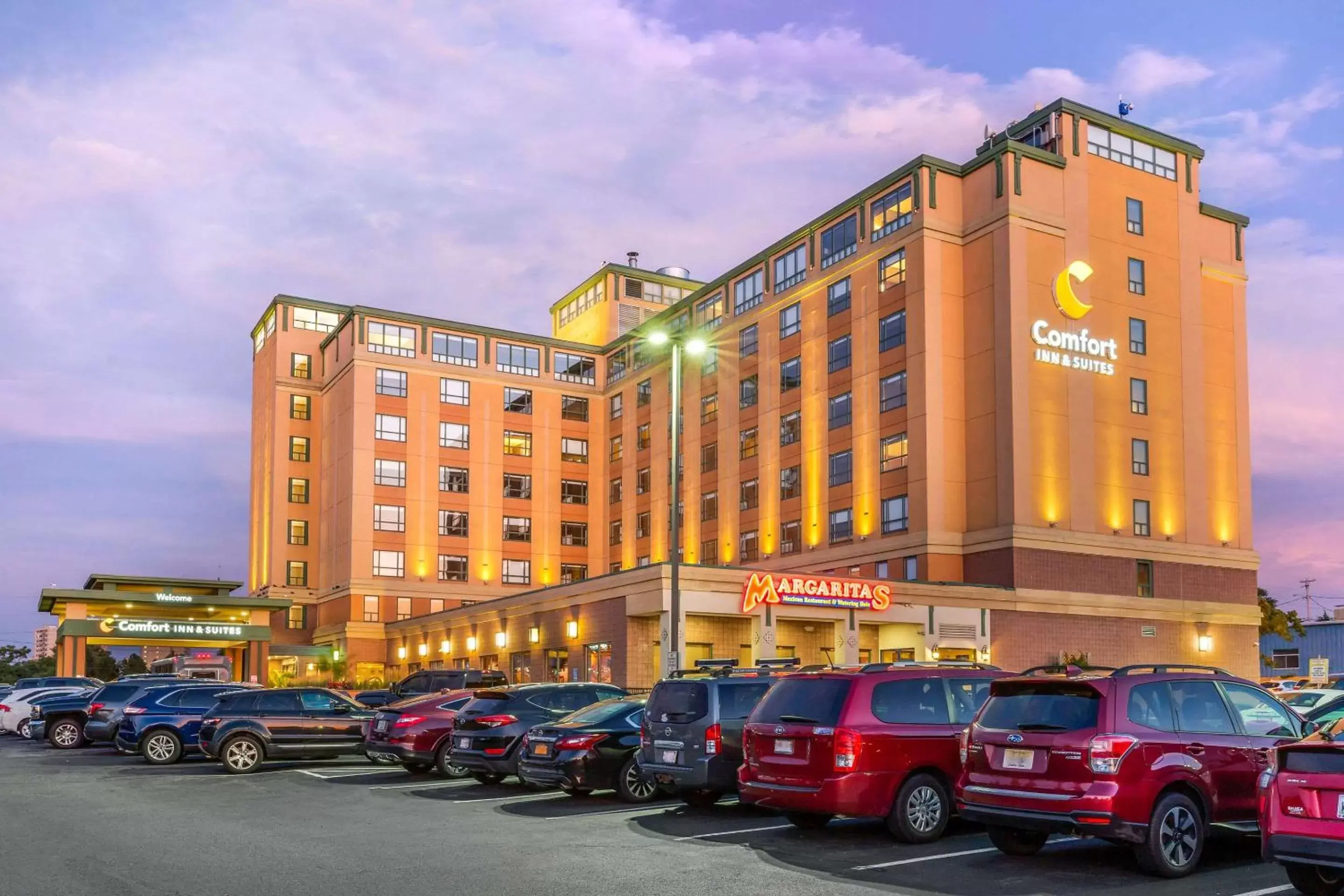 Property Building in Comfort Inn & Suites Logan International Airport