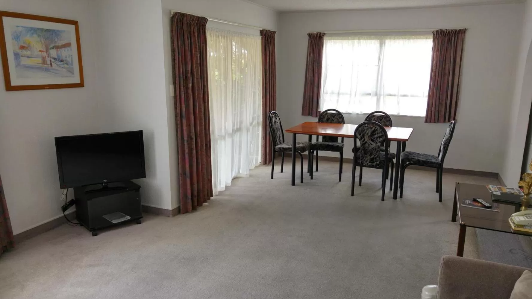 Day in Hobson's Choice Motel