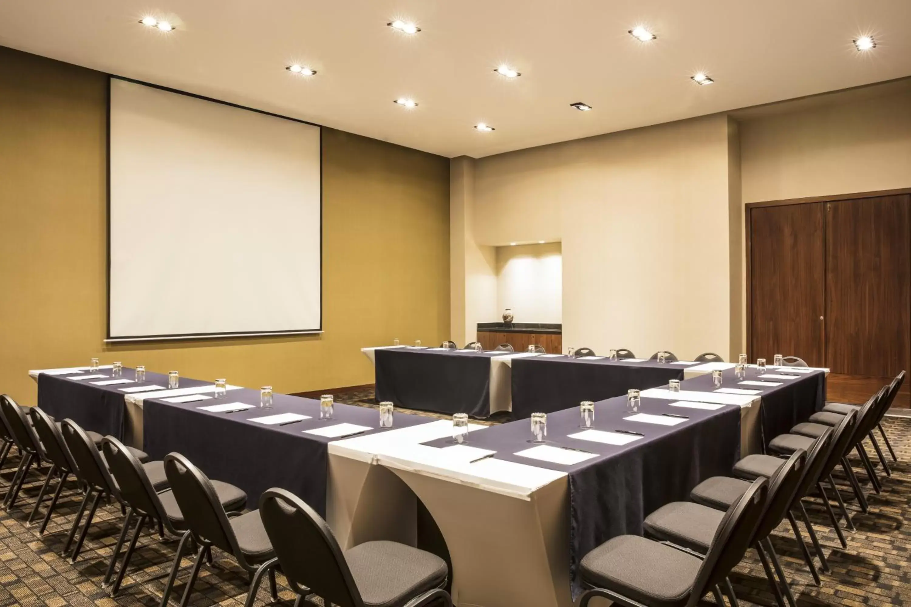 Lobby or reception in Fiesta Inn Chihuahua Fashion Mall Lobby or reception in Fiesta Inn Chihuahua Fashion Mall