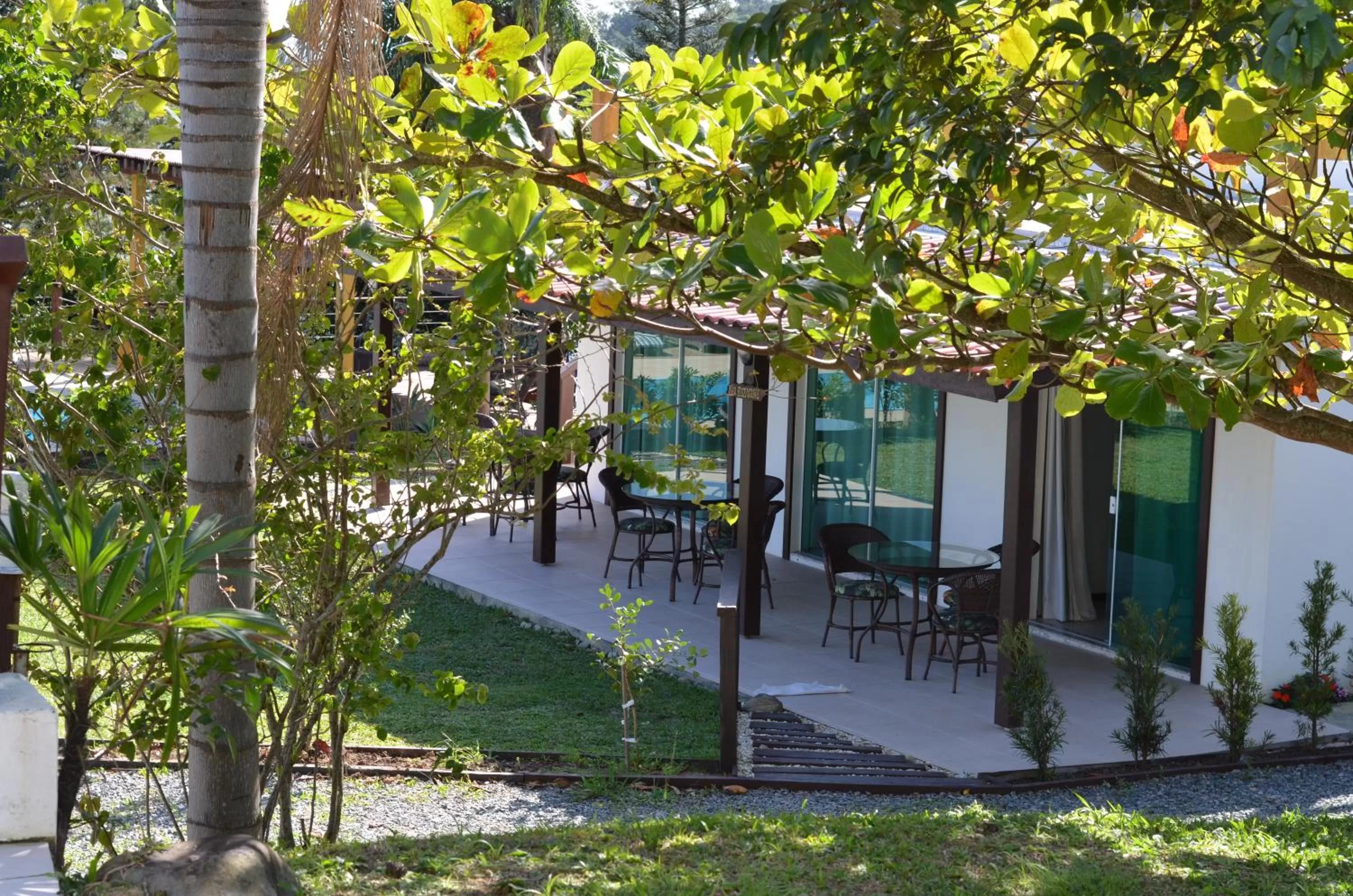 Restaurant/Places to Eat in Pousada Vila de Monaco