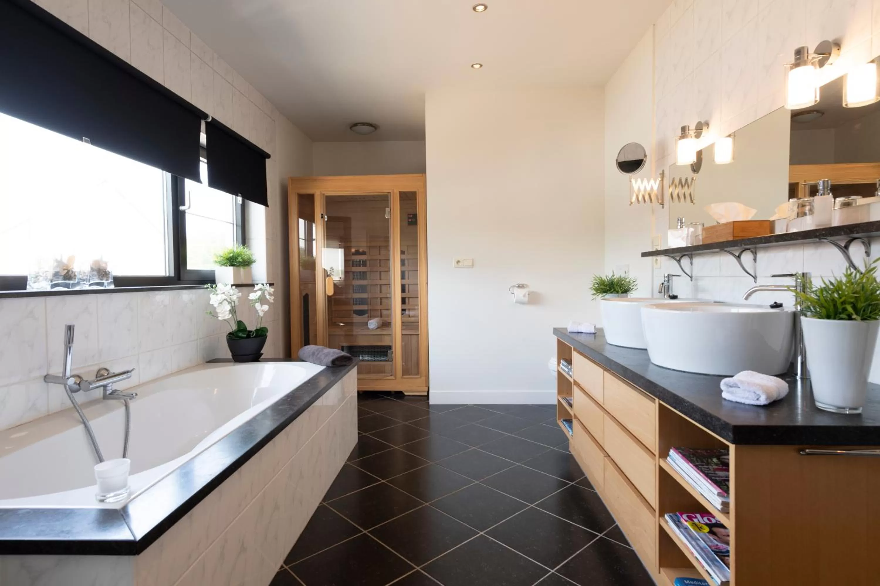 Bathroom in B&B Montenakerhof