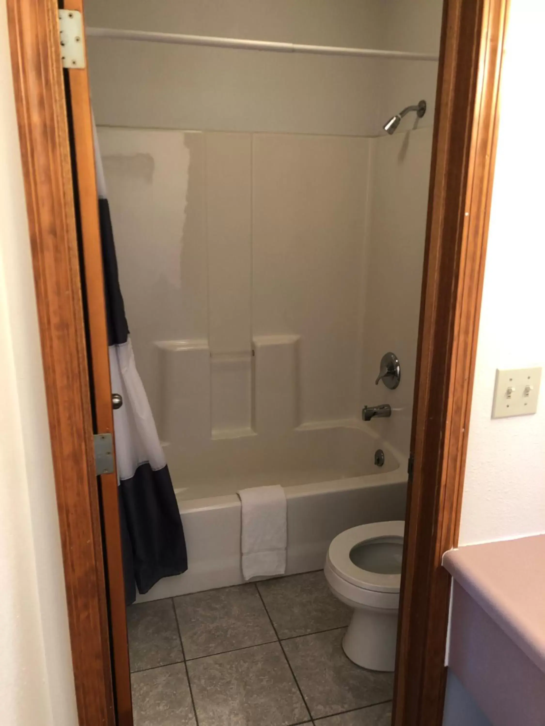 Bathroom in Wheels Motel