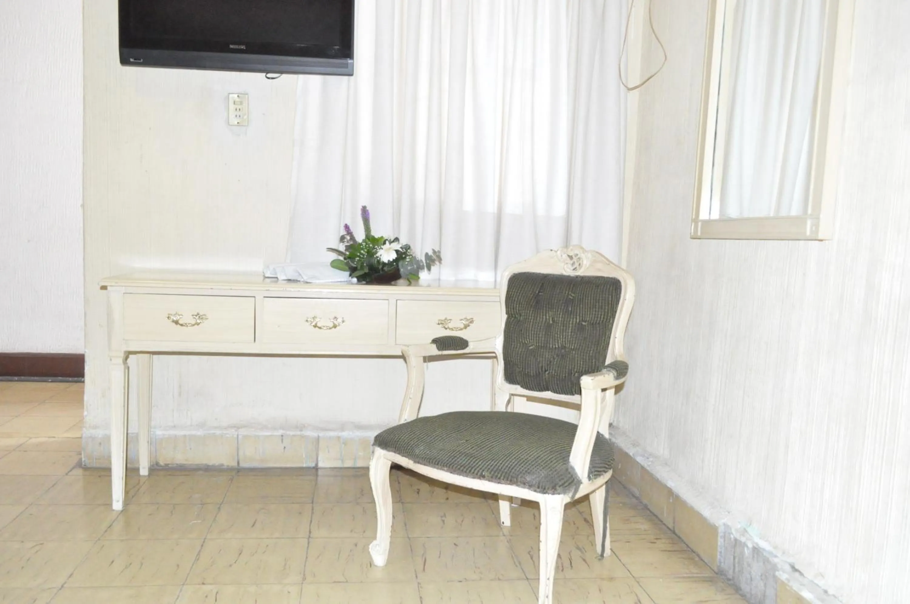 TV and multimedia in Hotel Metropolitan I