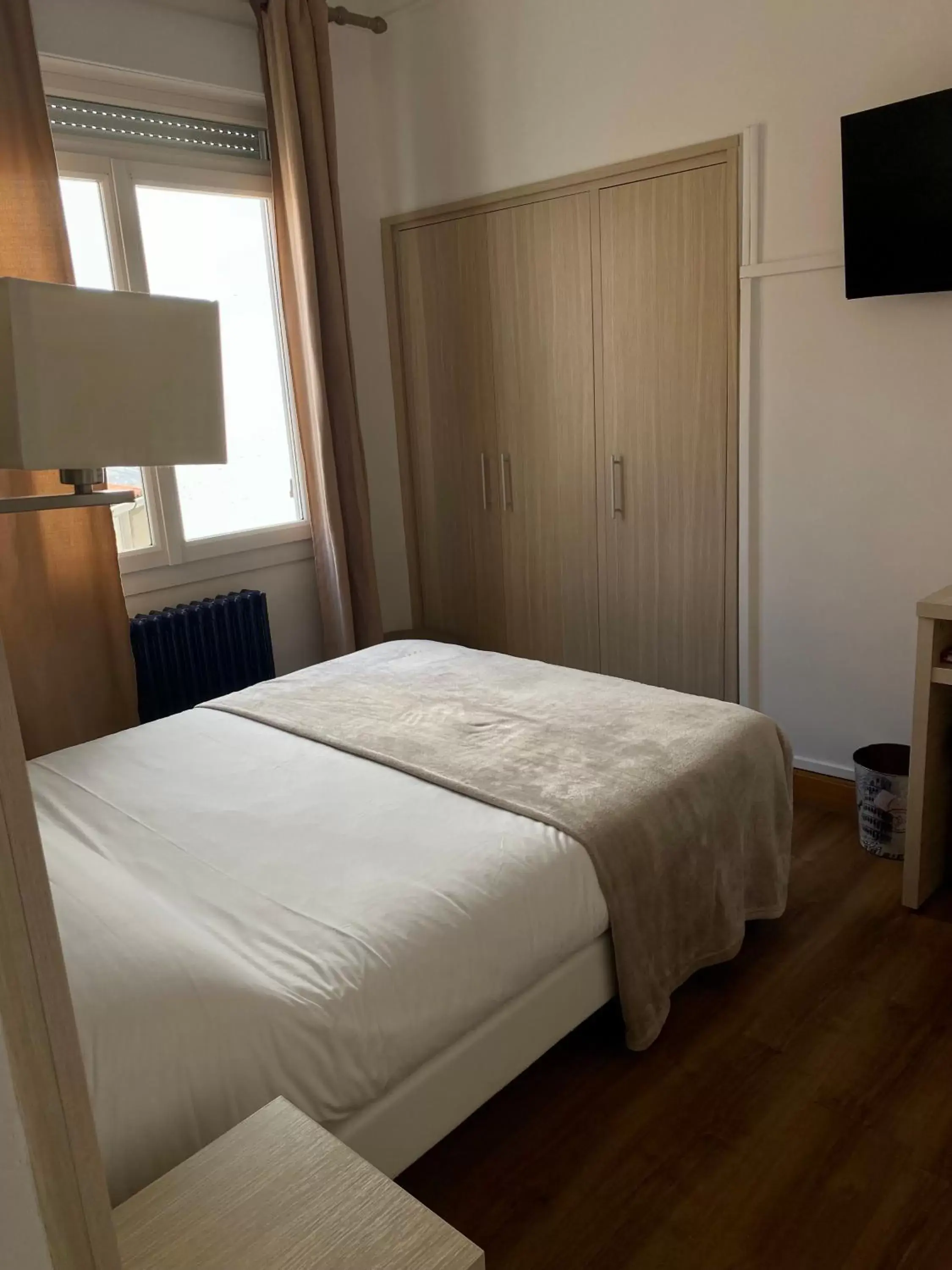 Bedroom in Hotel Lutetia